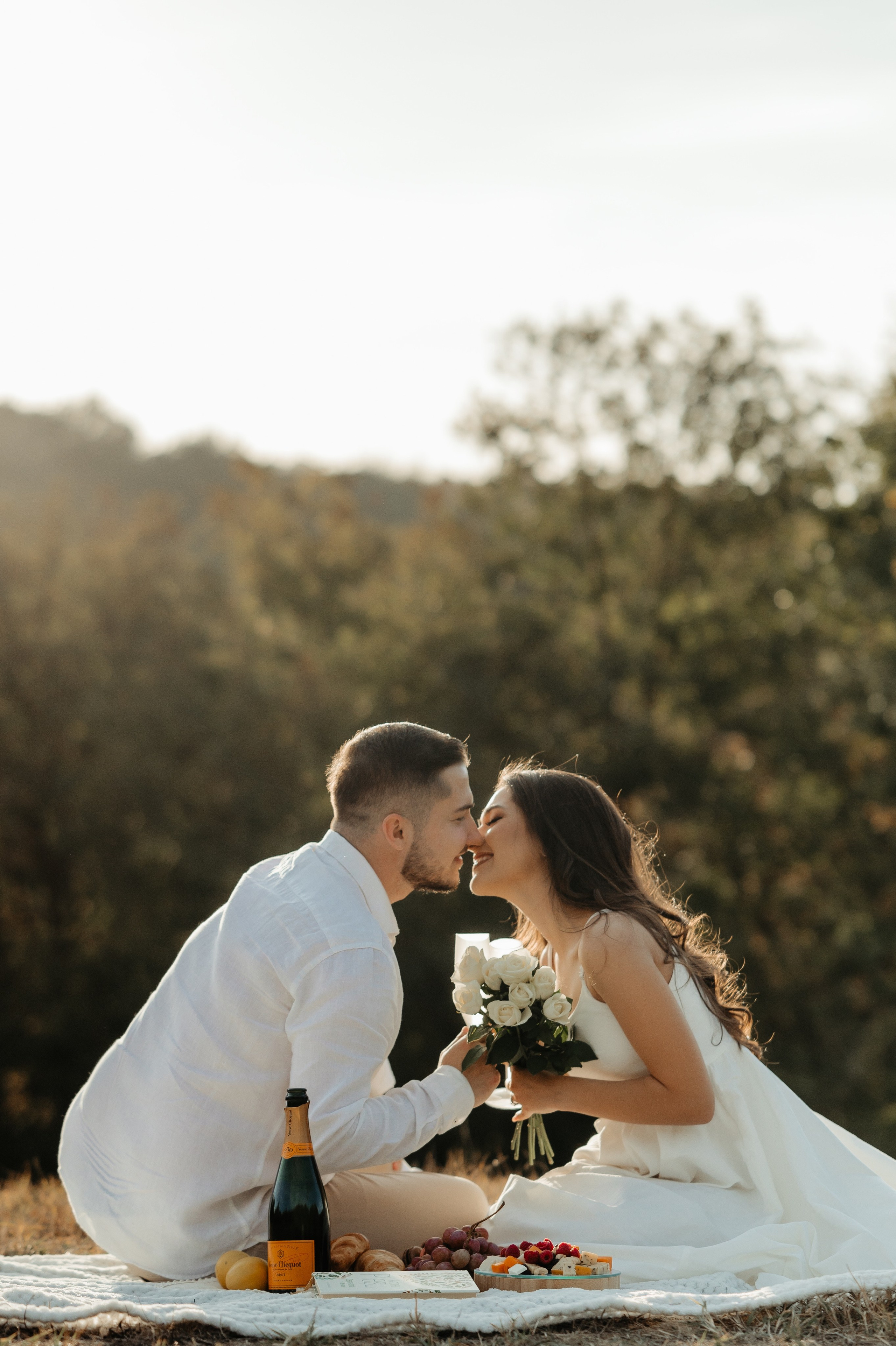 Sedinta foto save the date la apus. Proud Vision Weddings | Wedding Photography & Film — Servicii profesionale Foto Video Nunta Iasi