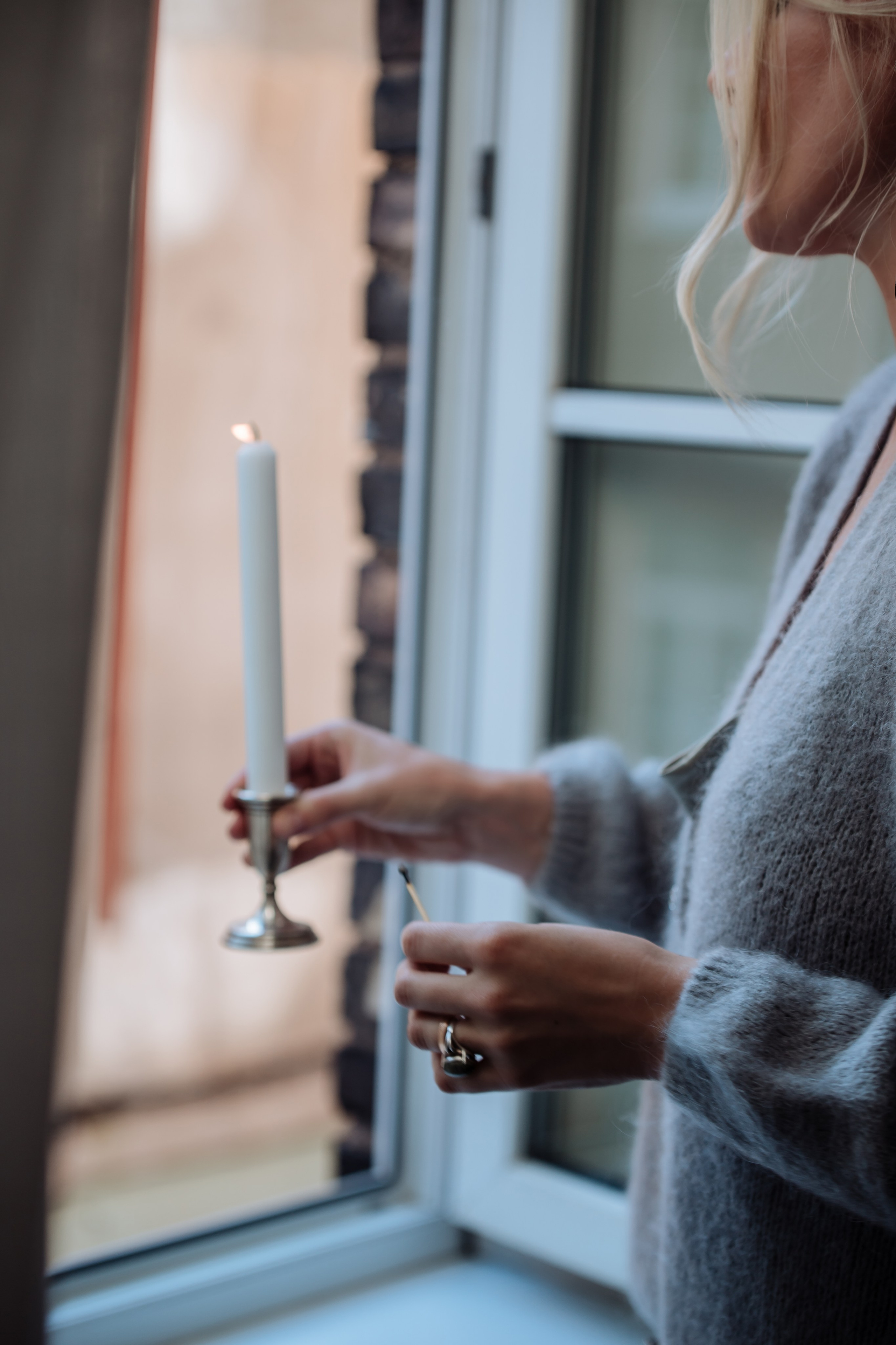 Agata|numerologė, radikalaus atleidimo trenerė. Wedding, christening and family photographers in Vilnius, Lithuania