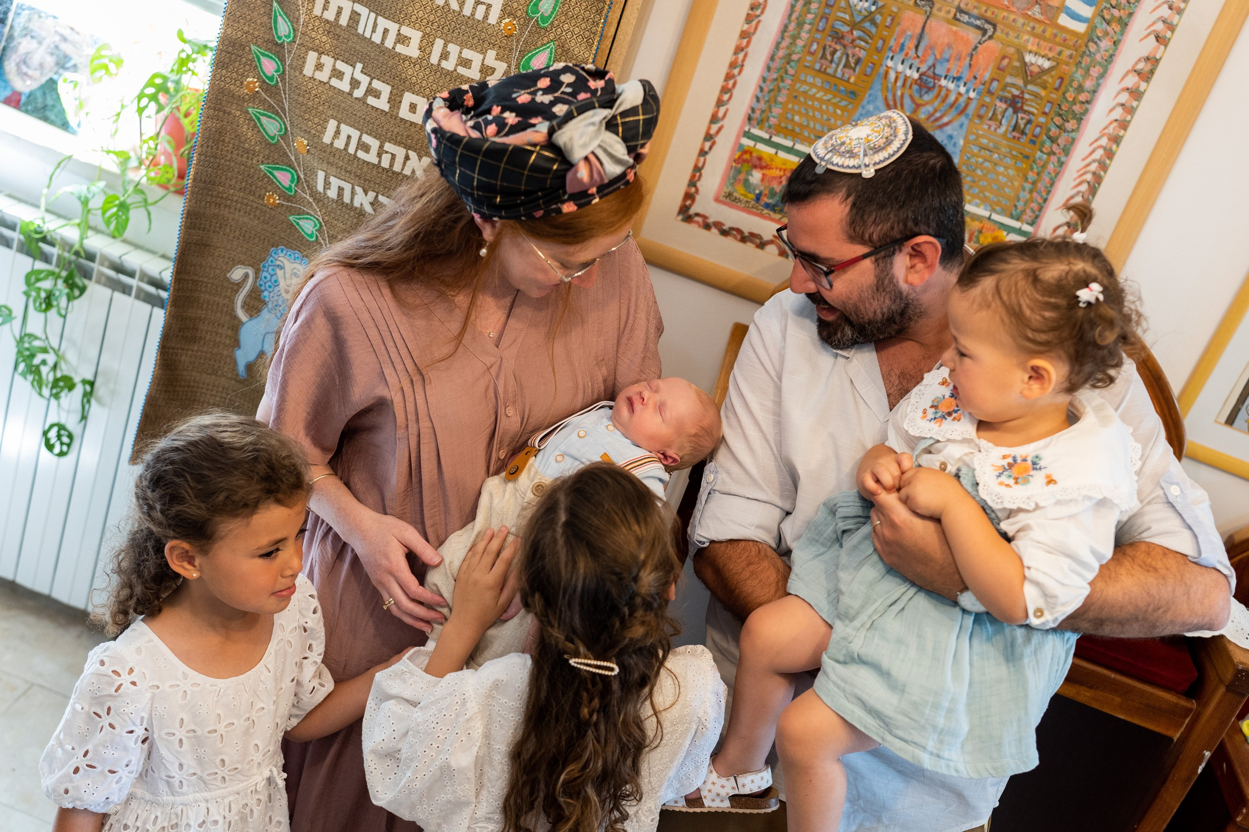 משפחת ברנד. יוסף מזרחי צילום חתונה, ברית וזוגיות. צלם מקצועי שאוהב להוציא אתכם הכי יפים ברגעים הכי מרגשים