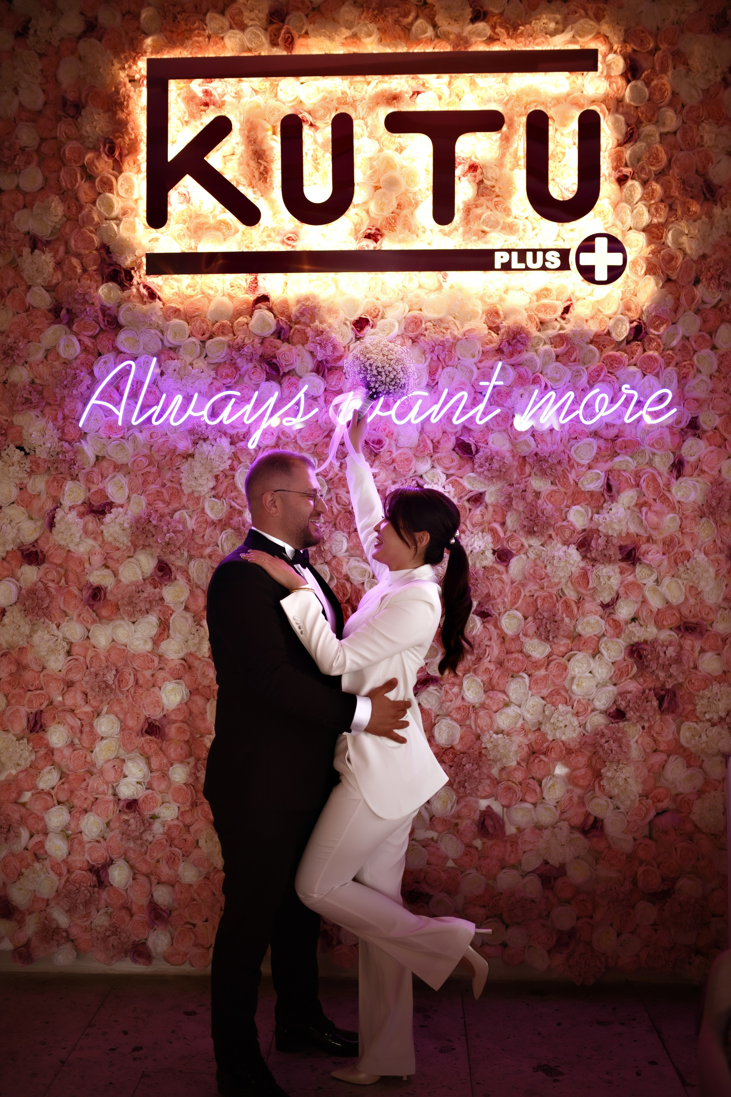 Свадебный фотограф в Анталии. Свадебные фотосессии на море, в отелях и красивых локациях Турции. Живые эмоции и настоящие истории любви.