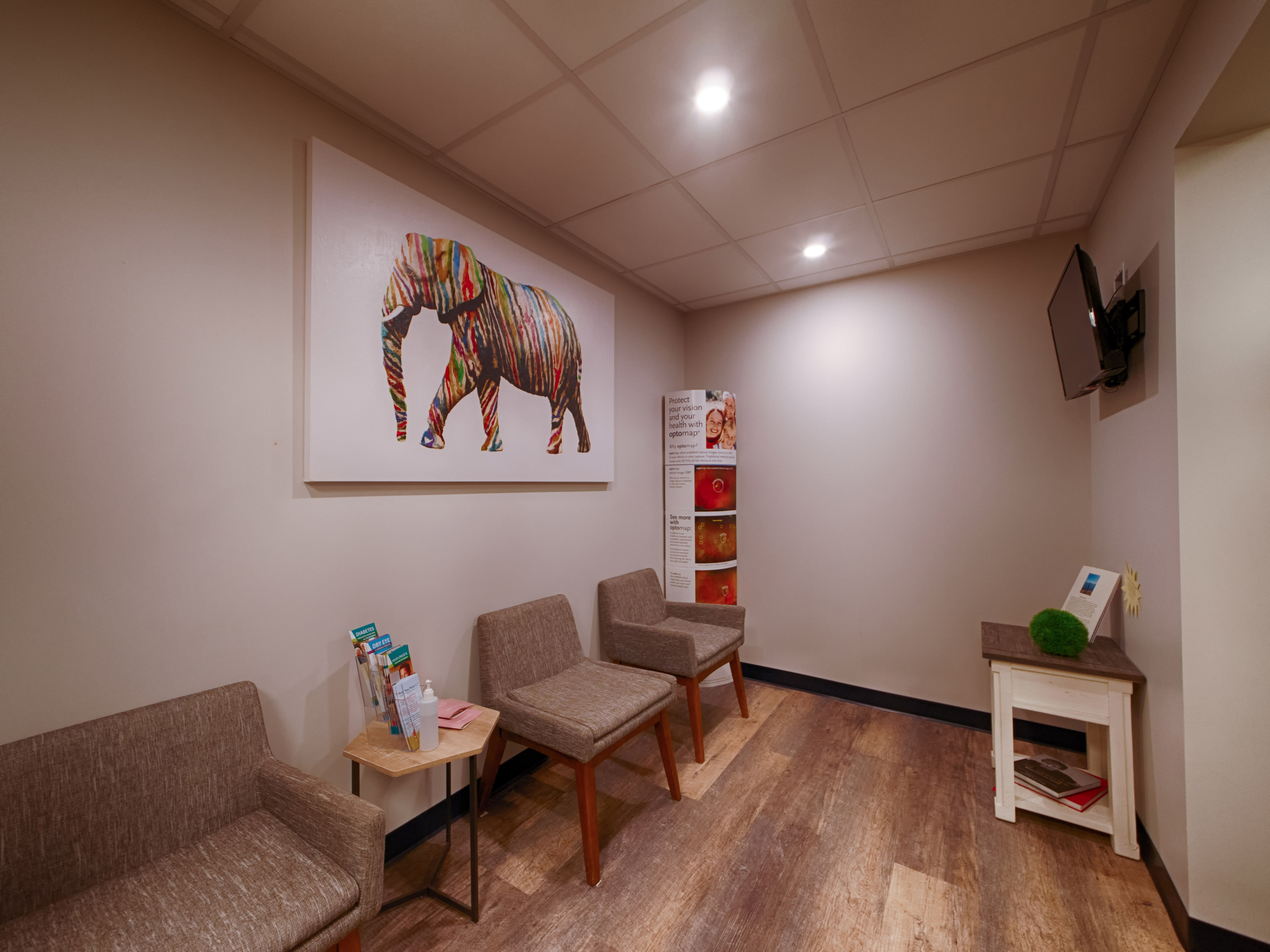 Real estate photography | Vivid Vision Fort Saskatchewan Optometrist. Dimitri Ilkov Photography — Capturing Life’s Moments in Edmonton, Cana