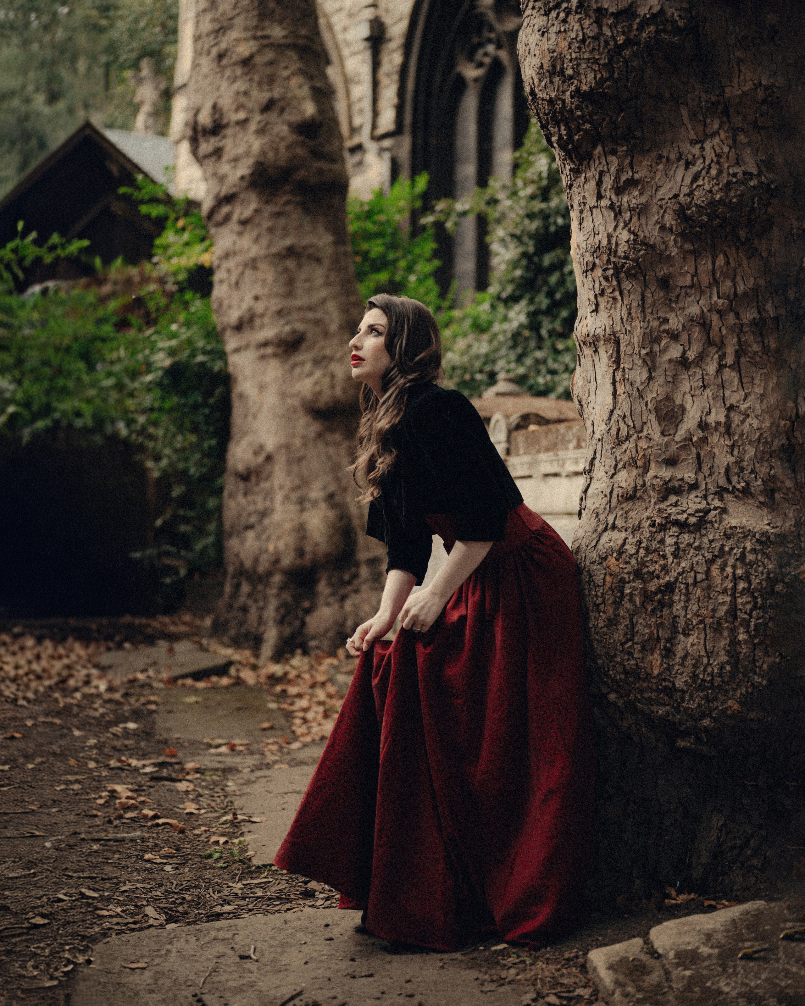 Autumn Vintage Photoshoot in London Kensington. Moth & Moss Photography