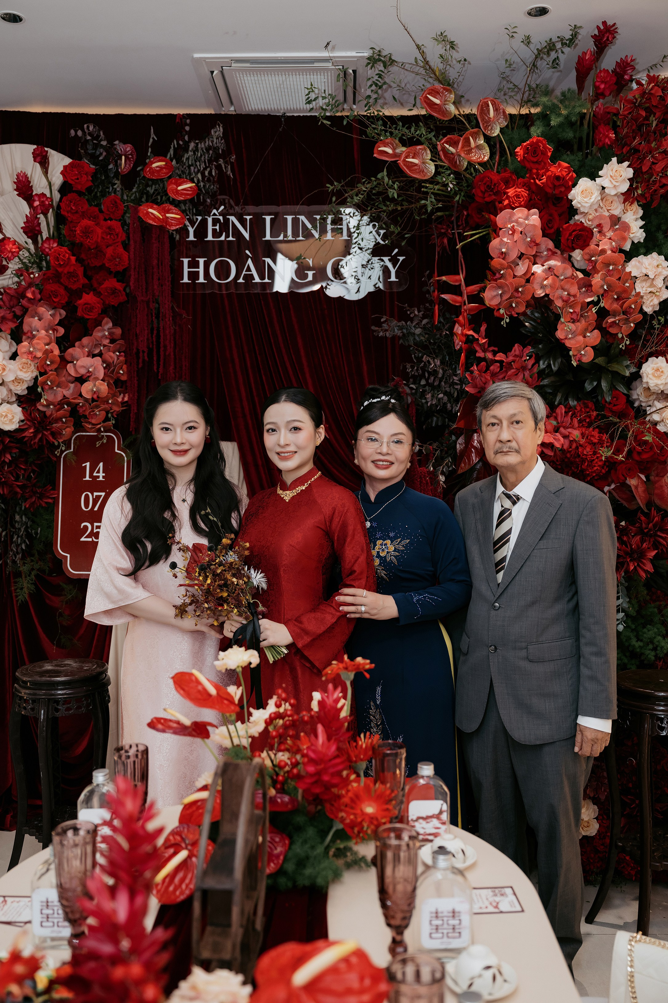 YEN LINH & HOANG QUY / Wedding Ceremony. Nhiếp ảnh gia đám cưới hàng đầu tại Thành Phố Hồ Chí Minh