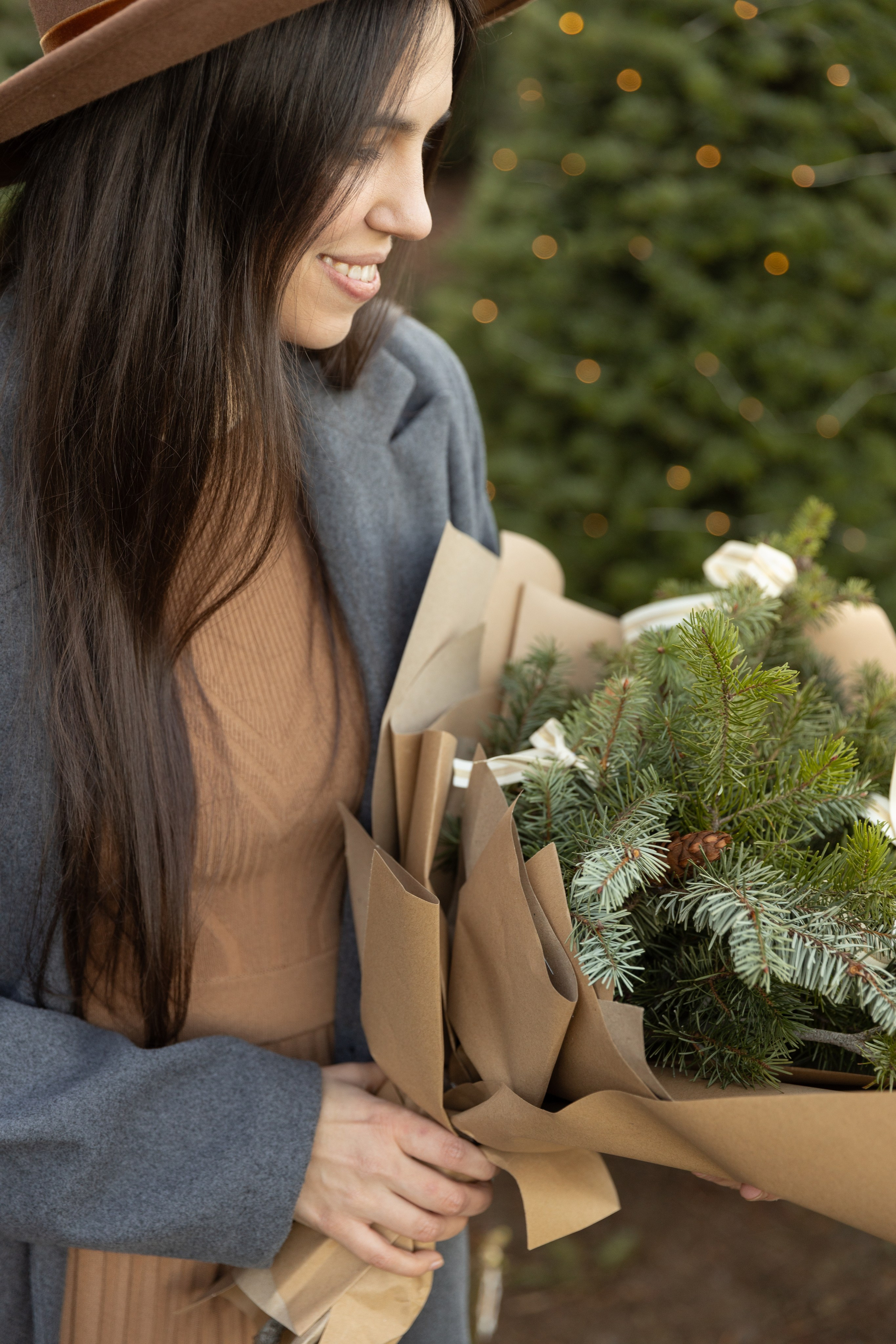 Christmas tree farm. Family and Wedding photographer