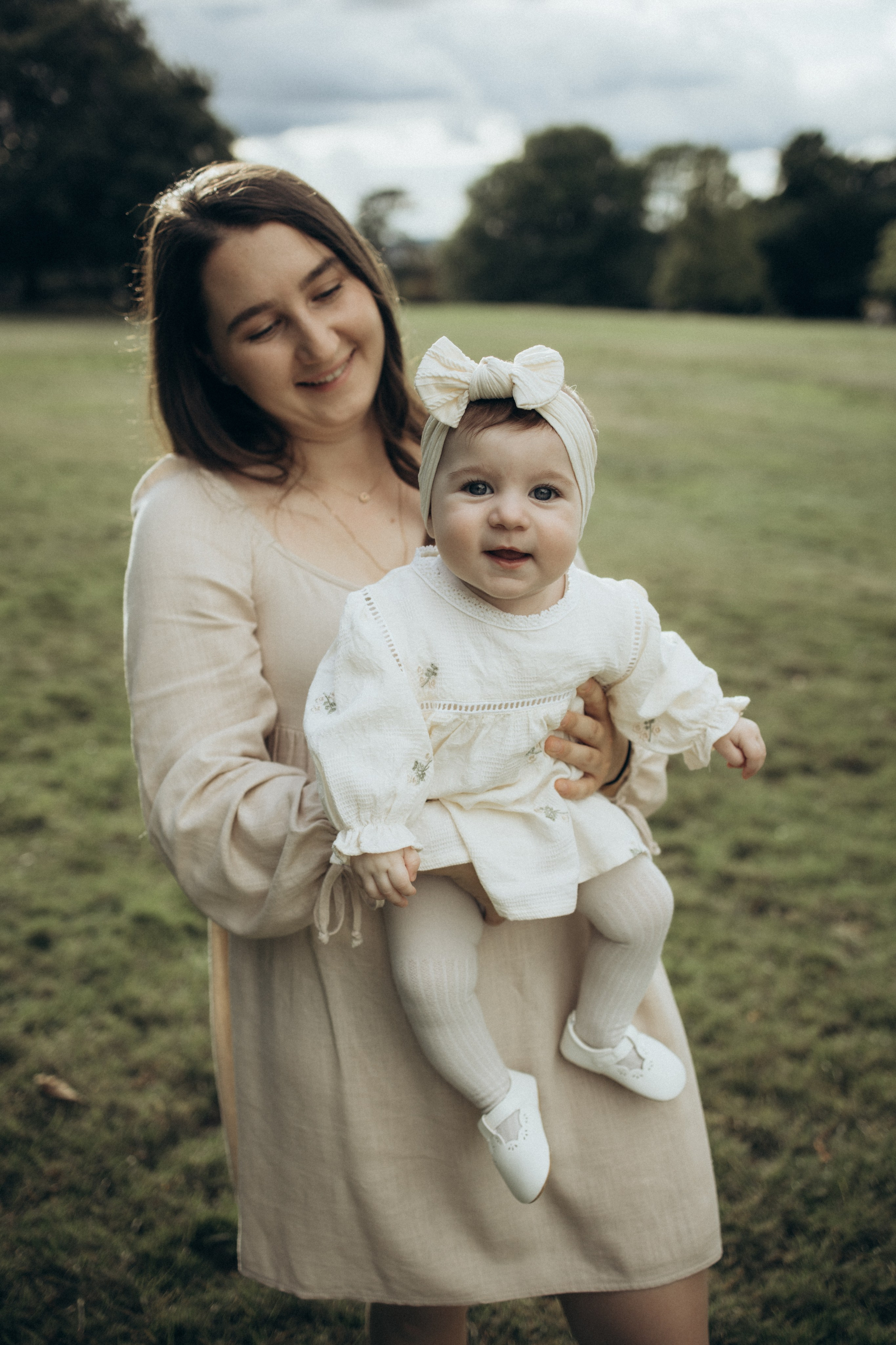 Pergola gardens. Photographer in Milton Keynes, Northampton & London — Wedding, Family & Portrait Photography