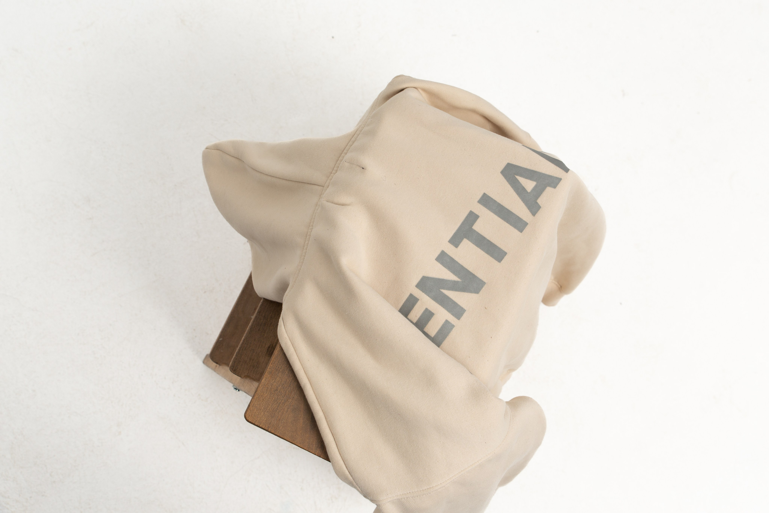 Davran. Thrift shop. Photographer Vladmir Gladkov