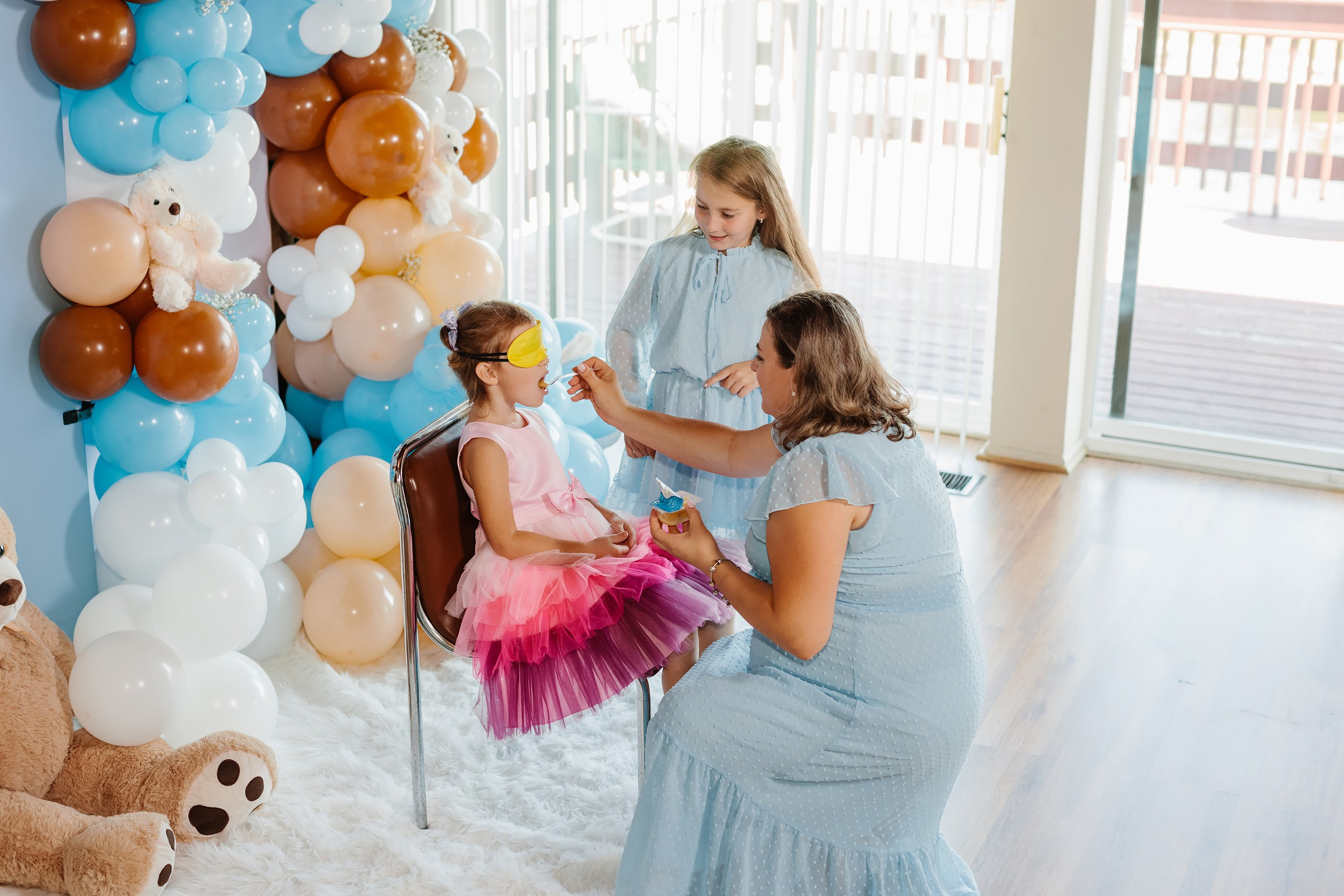 10.01.2022 Baby shower. Wedding family event photographer in Chicago Nick Yushevich