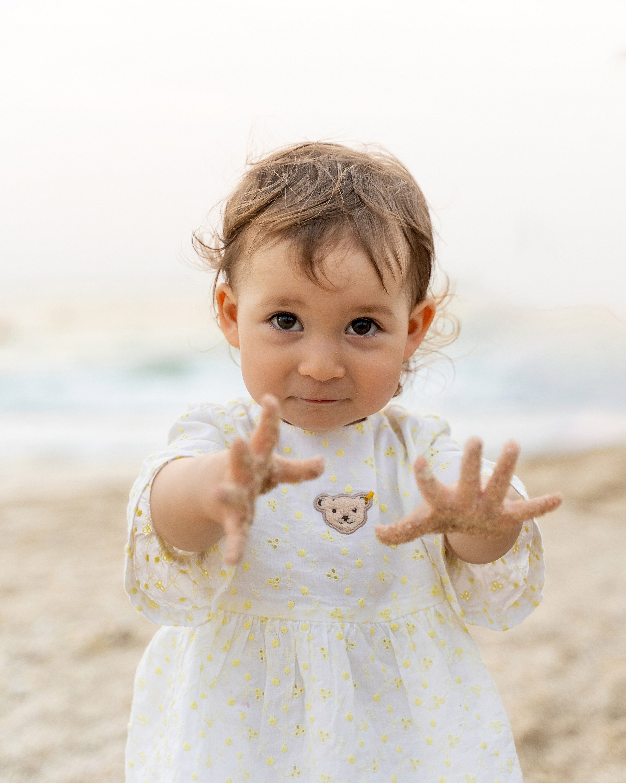 Семья на пляже в Дубае. Фотограф в Абу Даби Марина