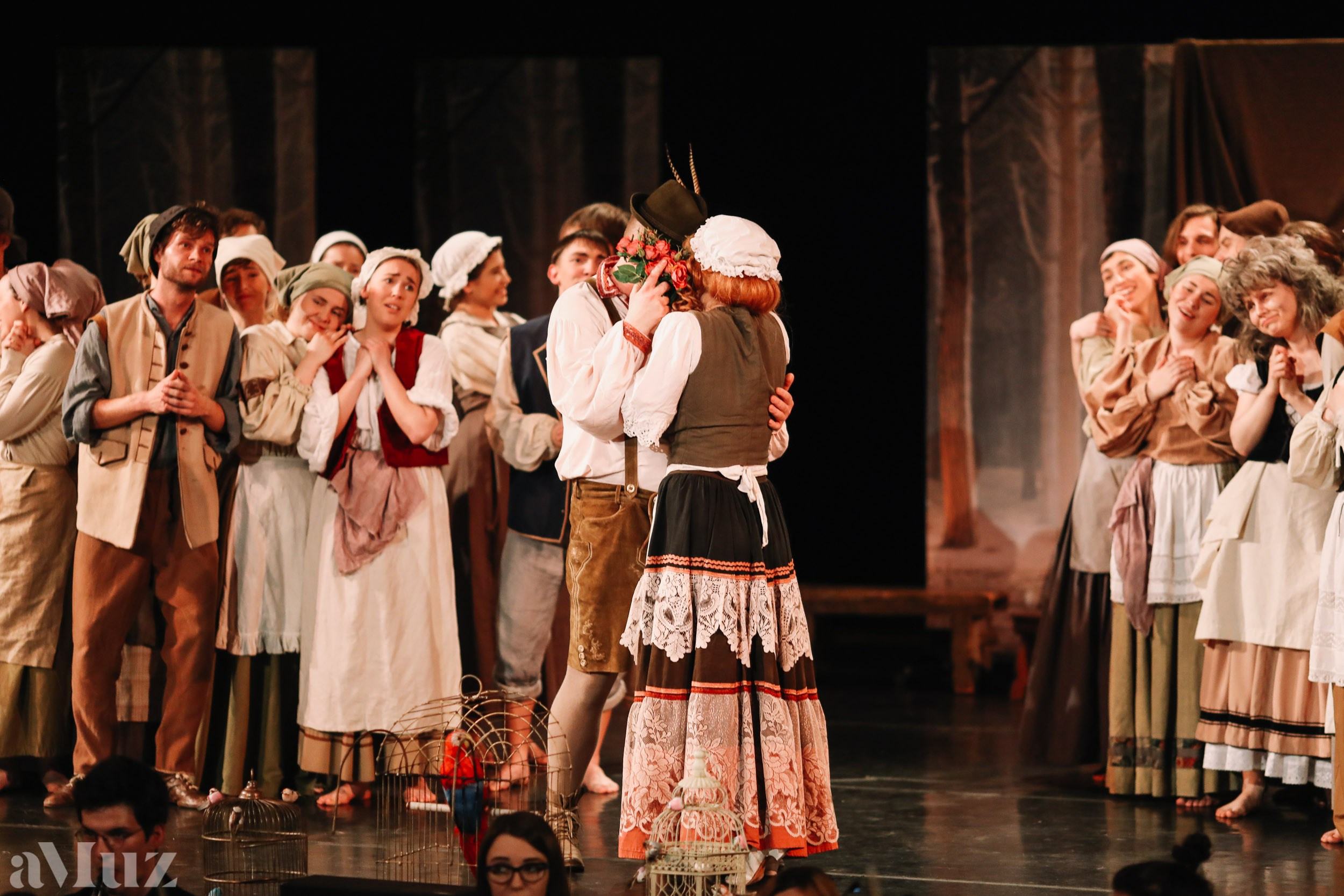 Opera Łąkowa. Fotograf Ślubny Warszawa - Sesje Biznesowe Rodzinne Eventy