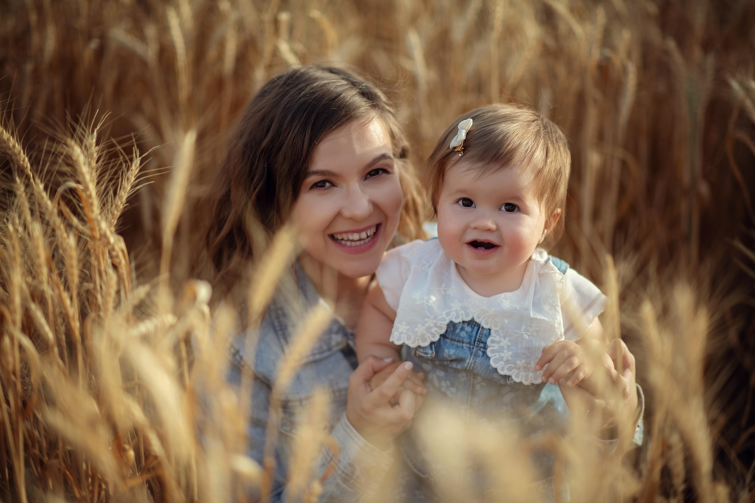 У большого дерева. Фотограф на Кипре