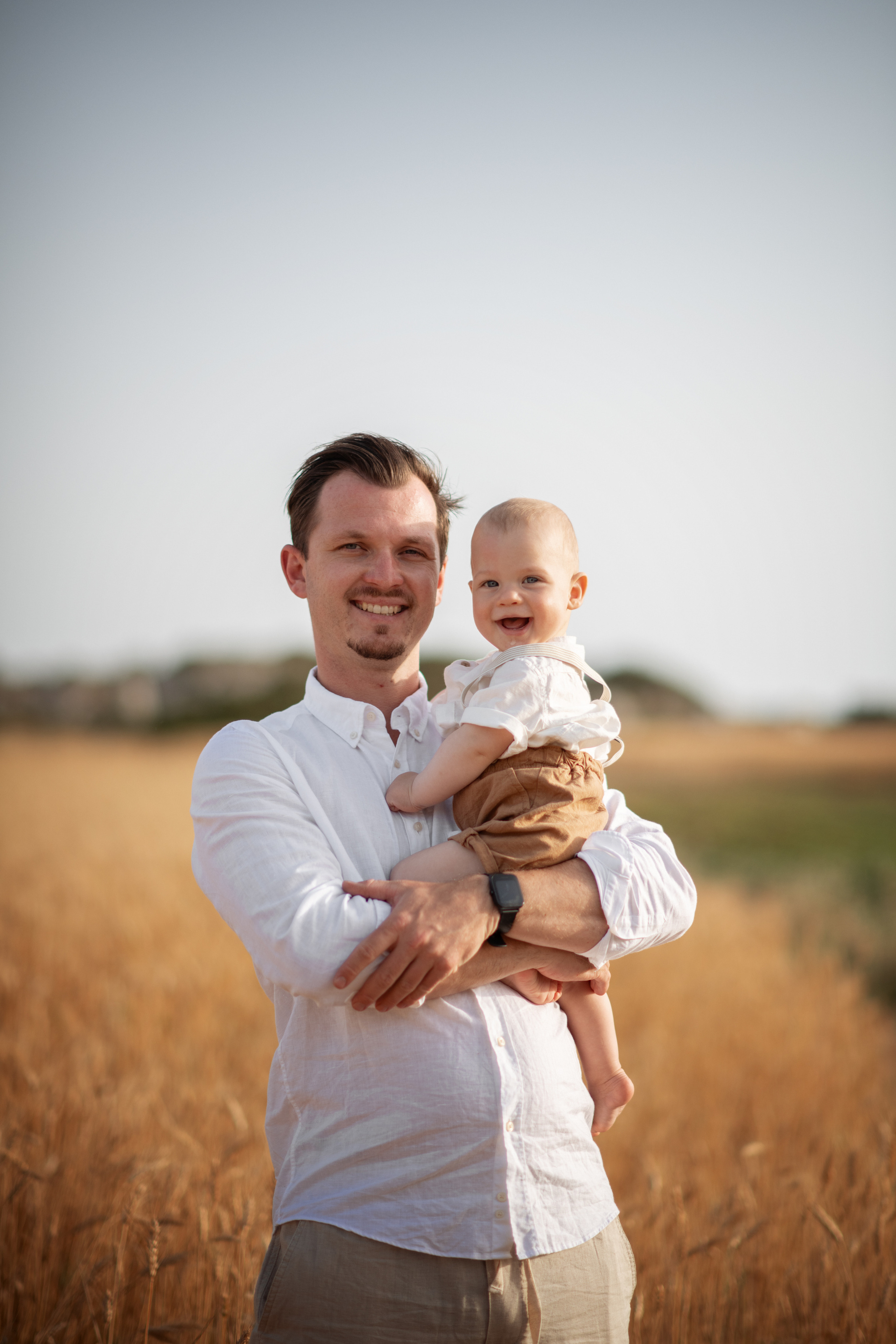 На пшеничном поле. Фотограф на Кипре