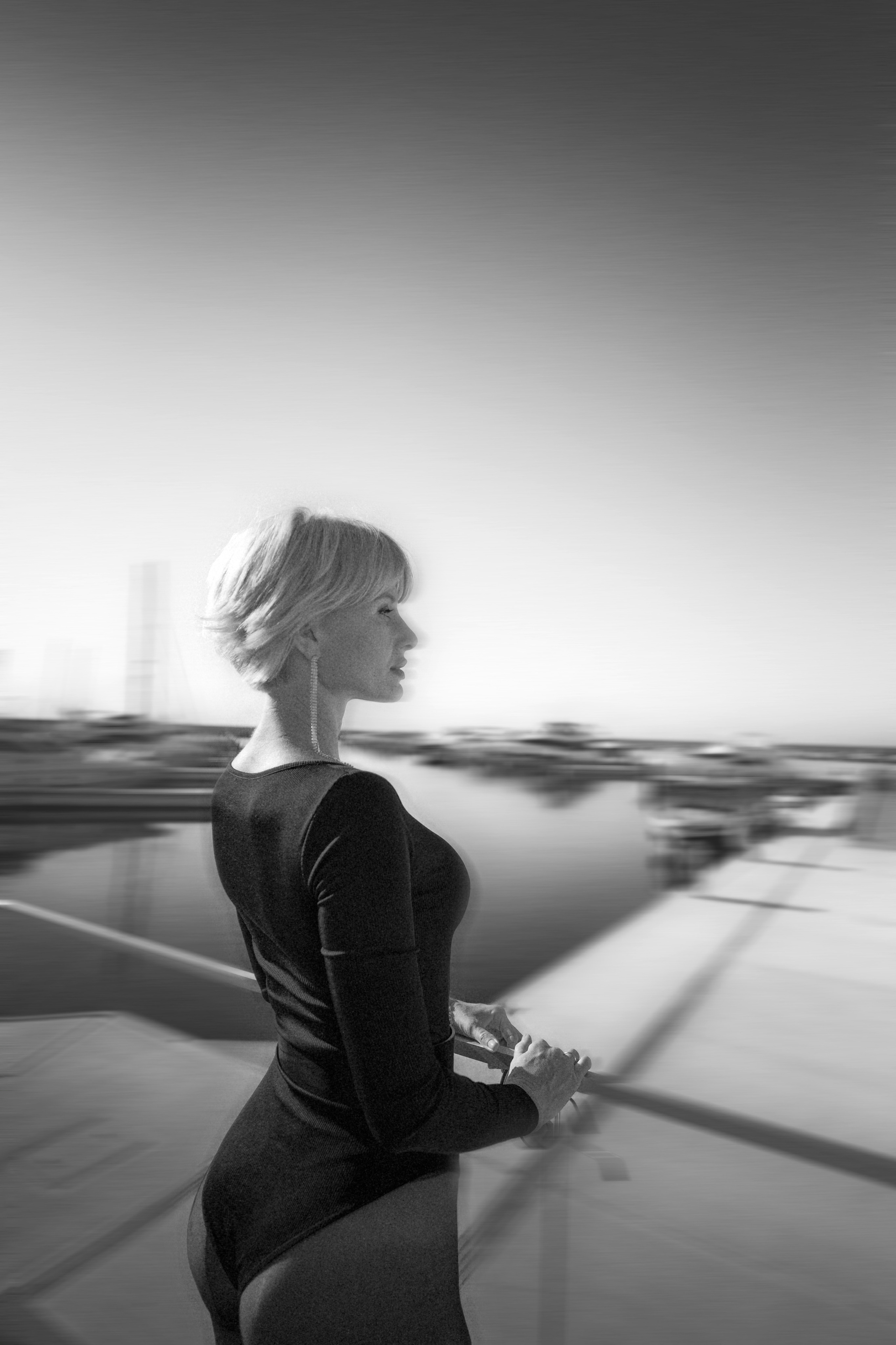 Ч\Б съемка в порту Айя Напы. Фотограф на Кипре