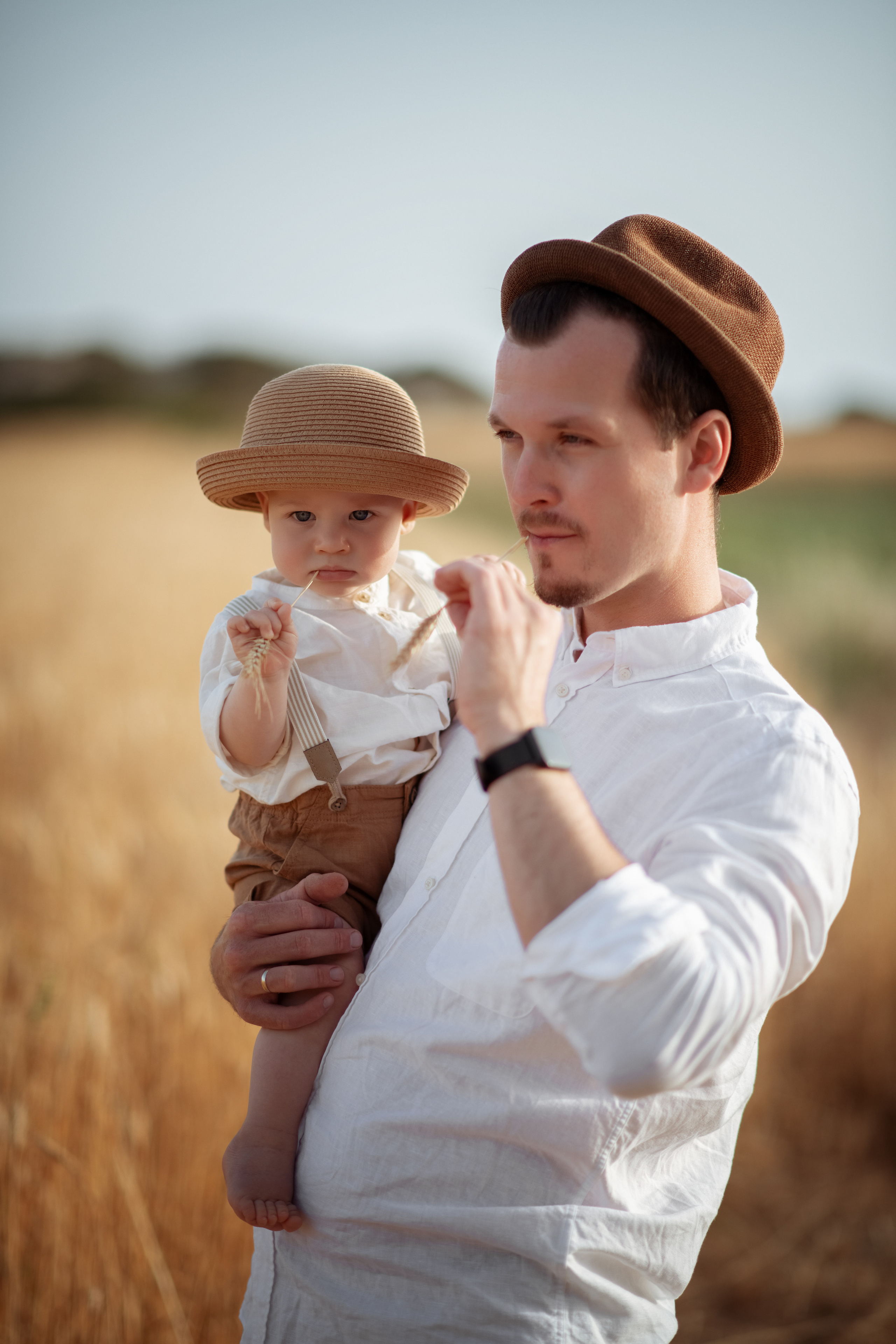 На пшеничном поле. Фотограф на Кипре