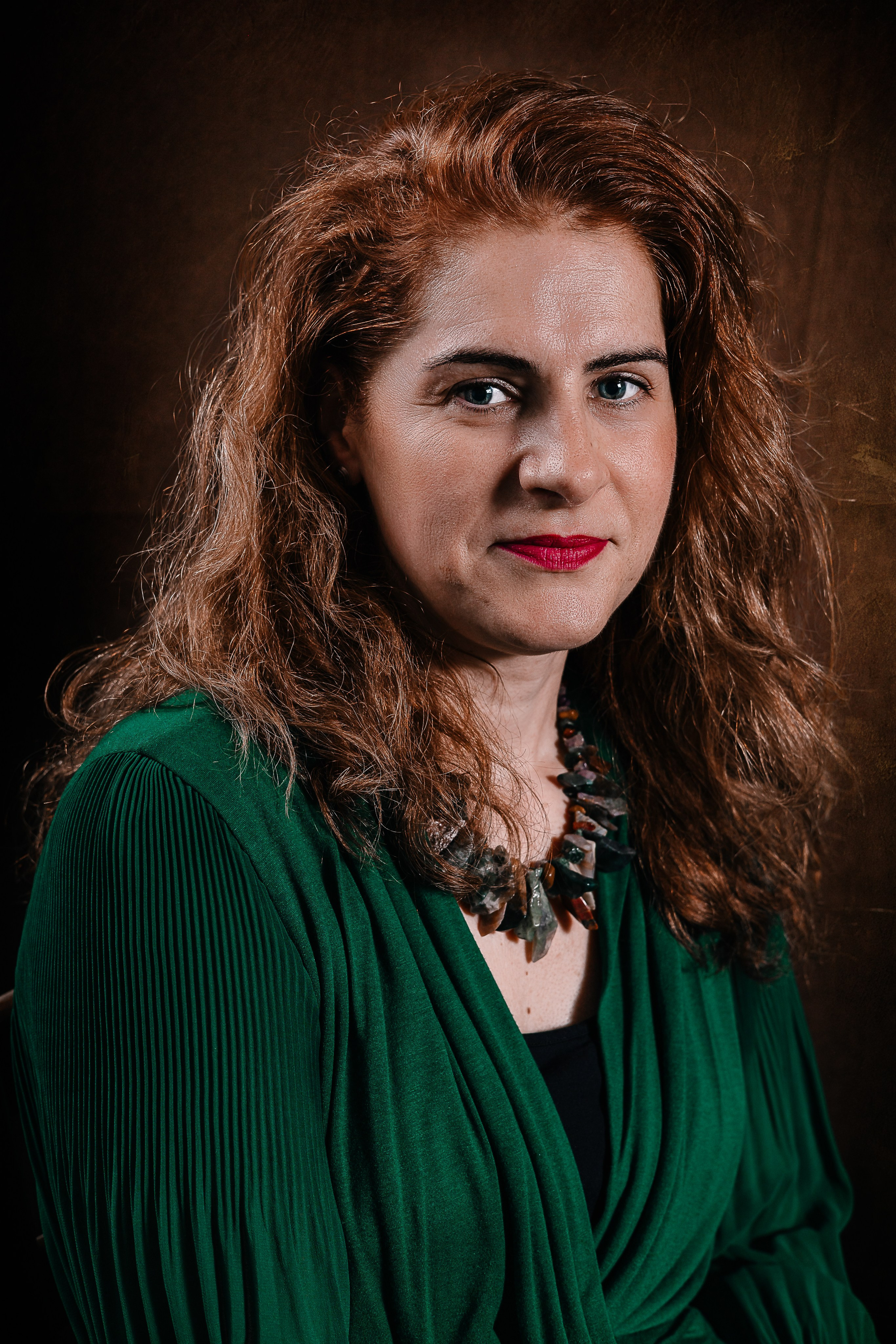 Mihaela. FotoACTIV.ro - Imaginea ta contează