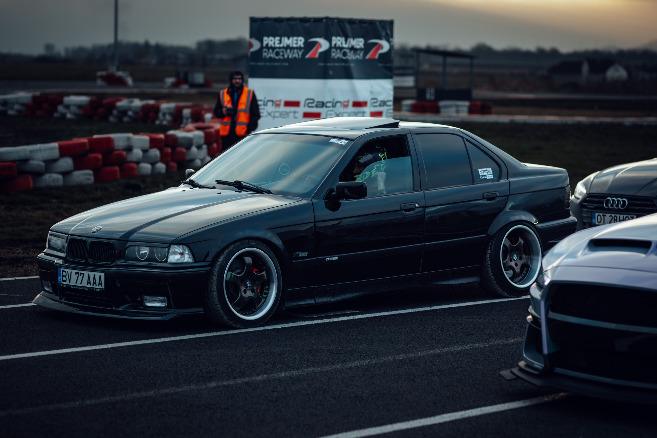 Masini. Ionut Brehuescu — Fotograf