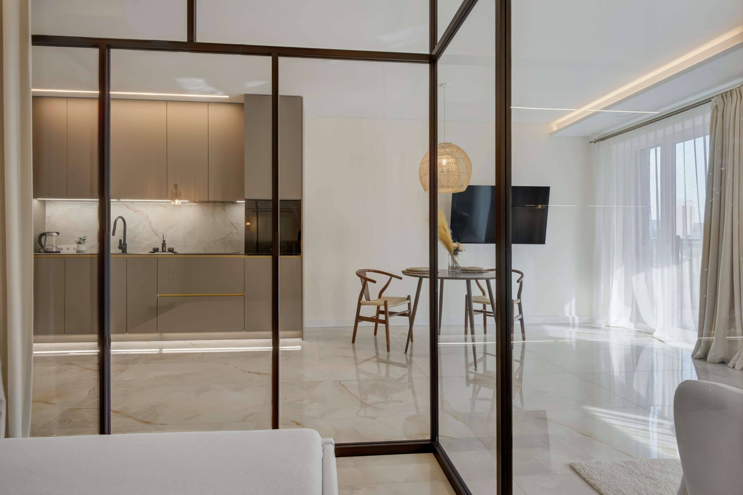 Eigulių g. 7 didelis 1 k. butas su pertvarą. Elina Sapiega fotografė Vilniuje