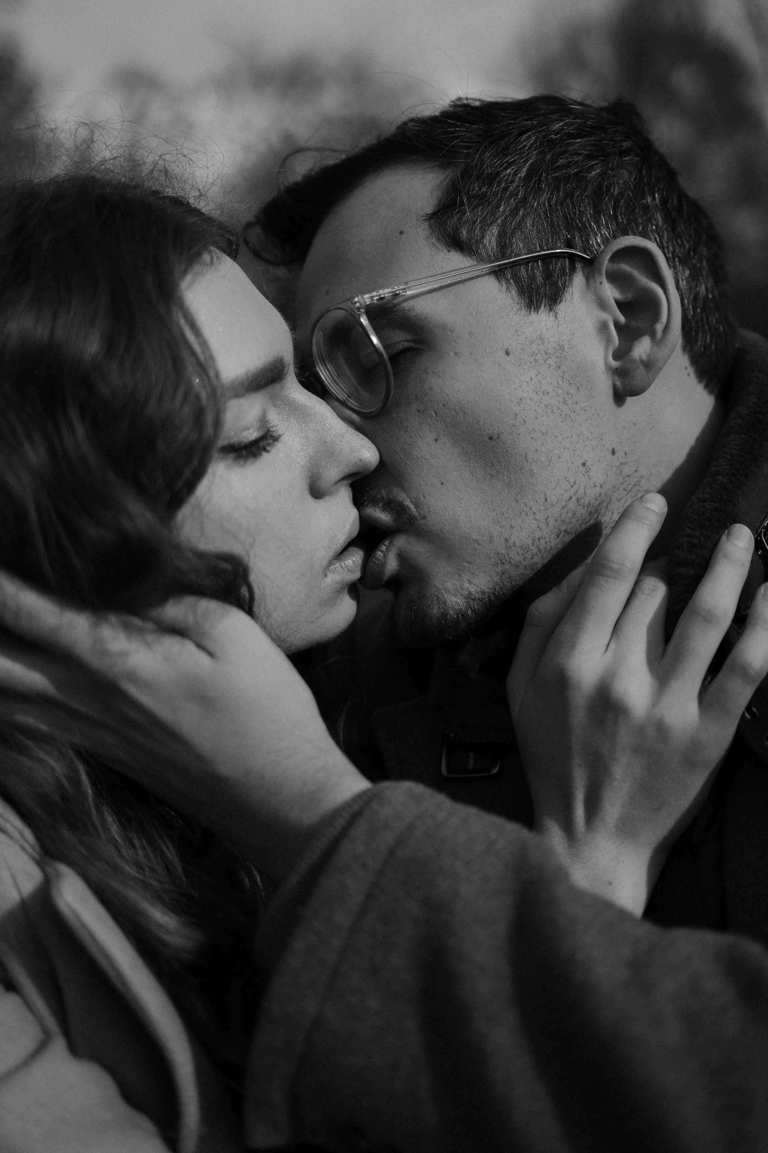 Love Story in Leipzig Park. Emotional&Cinematic Couple Photoshoot by Kristina Kozheltsova. Kristina Kozheltsova- Soulful Portrait&Lifestyle&Love Story Photographer in Leipzig, Germany