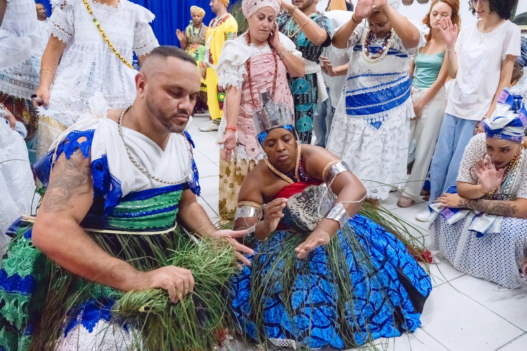 Saída Ìyá Tebeṣé Fernanda e Àjọ̀dún Ògún. Aladá Produções
