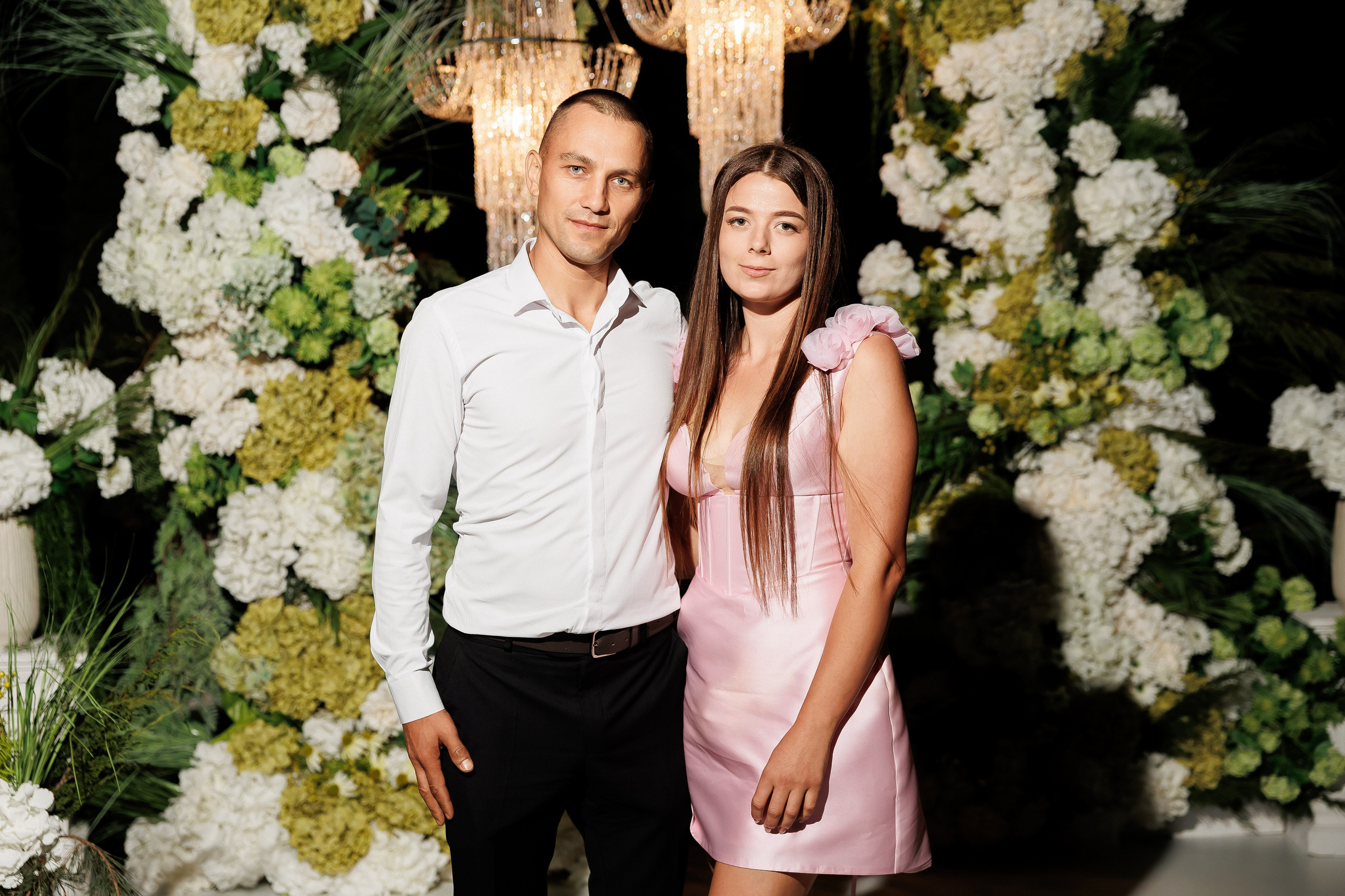 Eugen & Livia — Grand Elysee — Wedding Day. Servicii Foto și Video 067188353