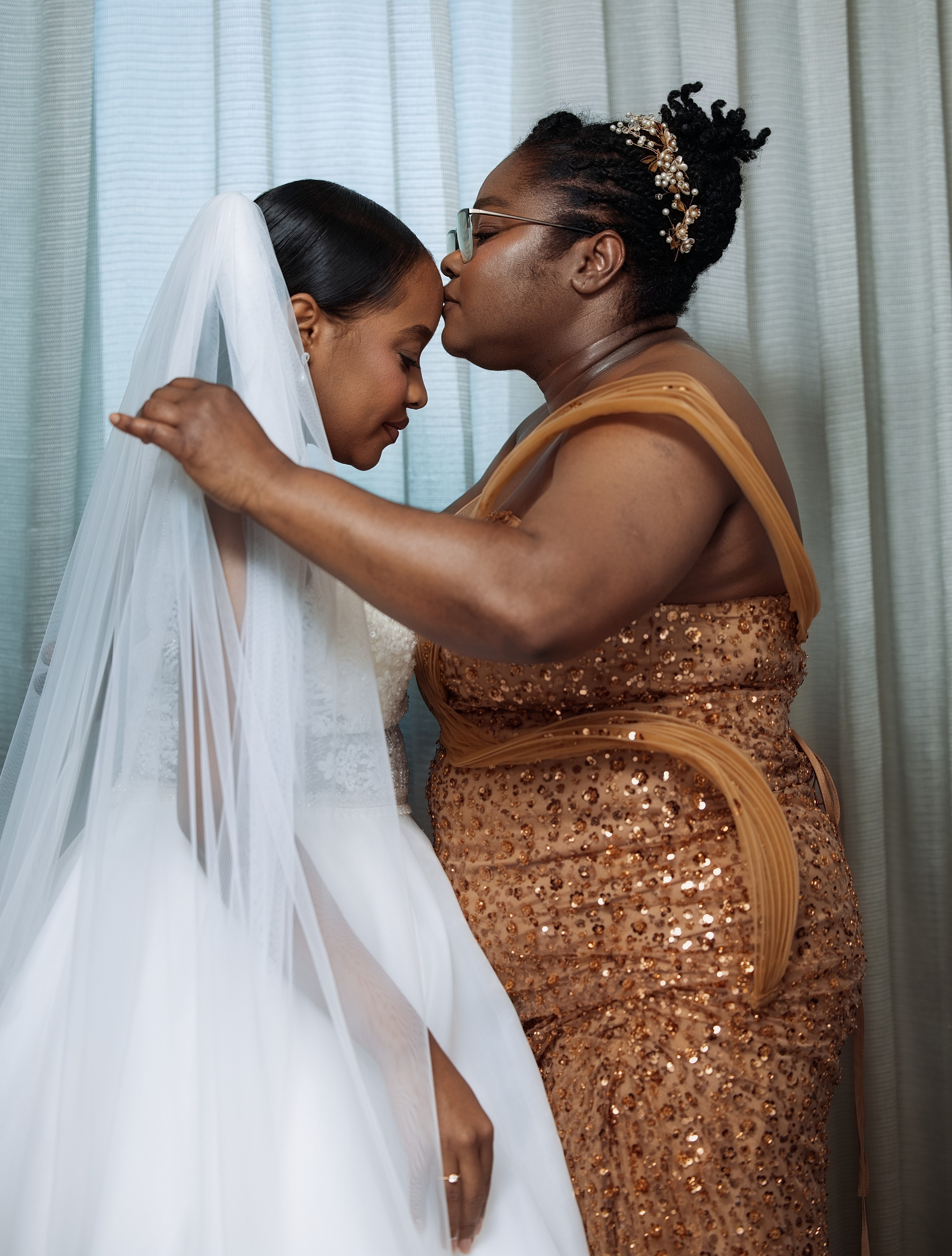 Nawik e Ethson. Fazemos o seu casamento ser lembrado por gerações