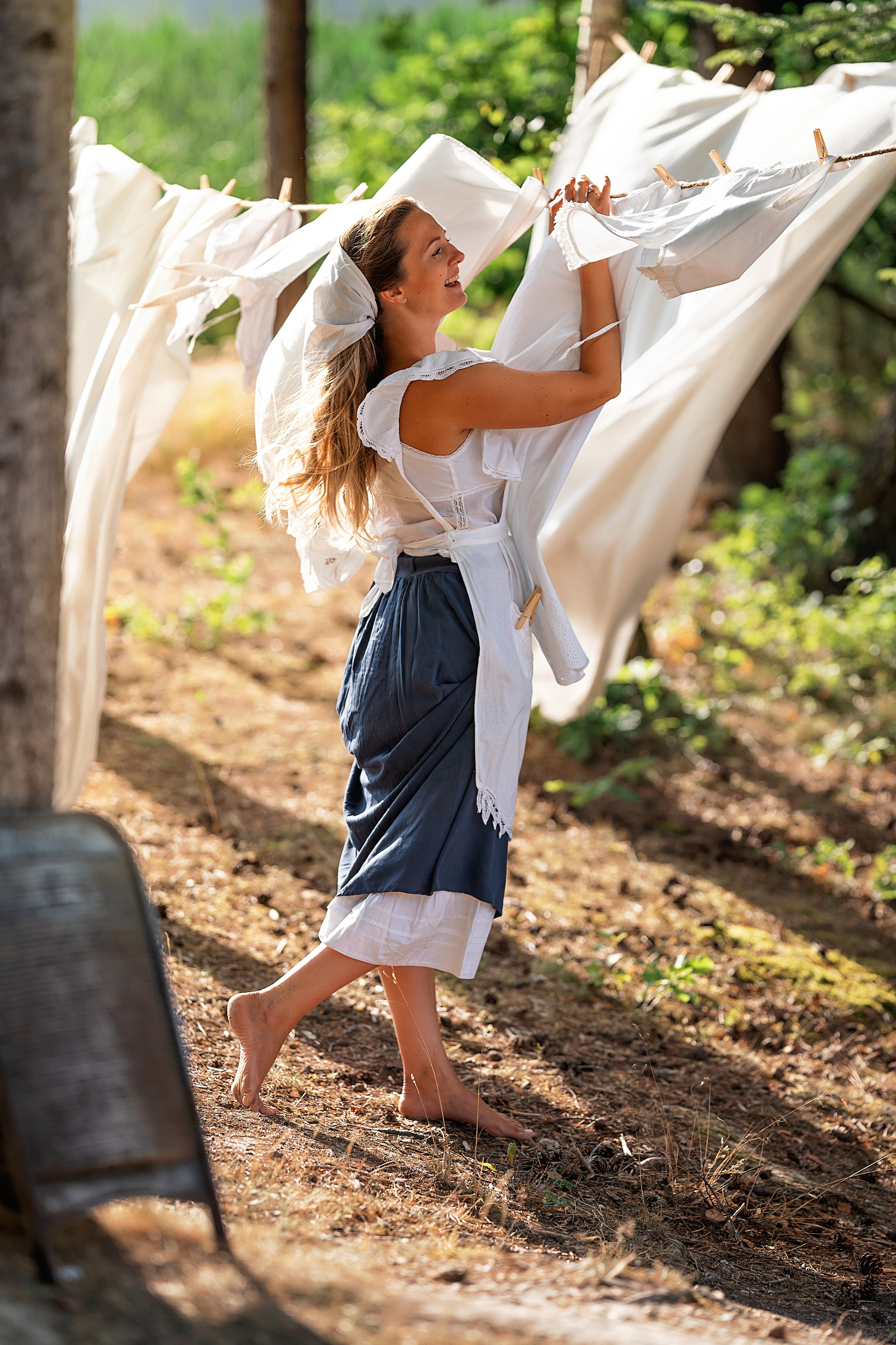 Laudry at the lake. Family, Lifestyle and Portrait photograher in Trier, Germany