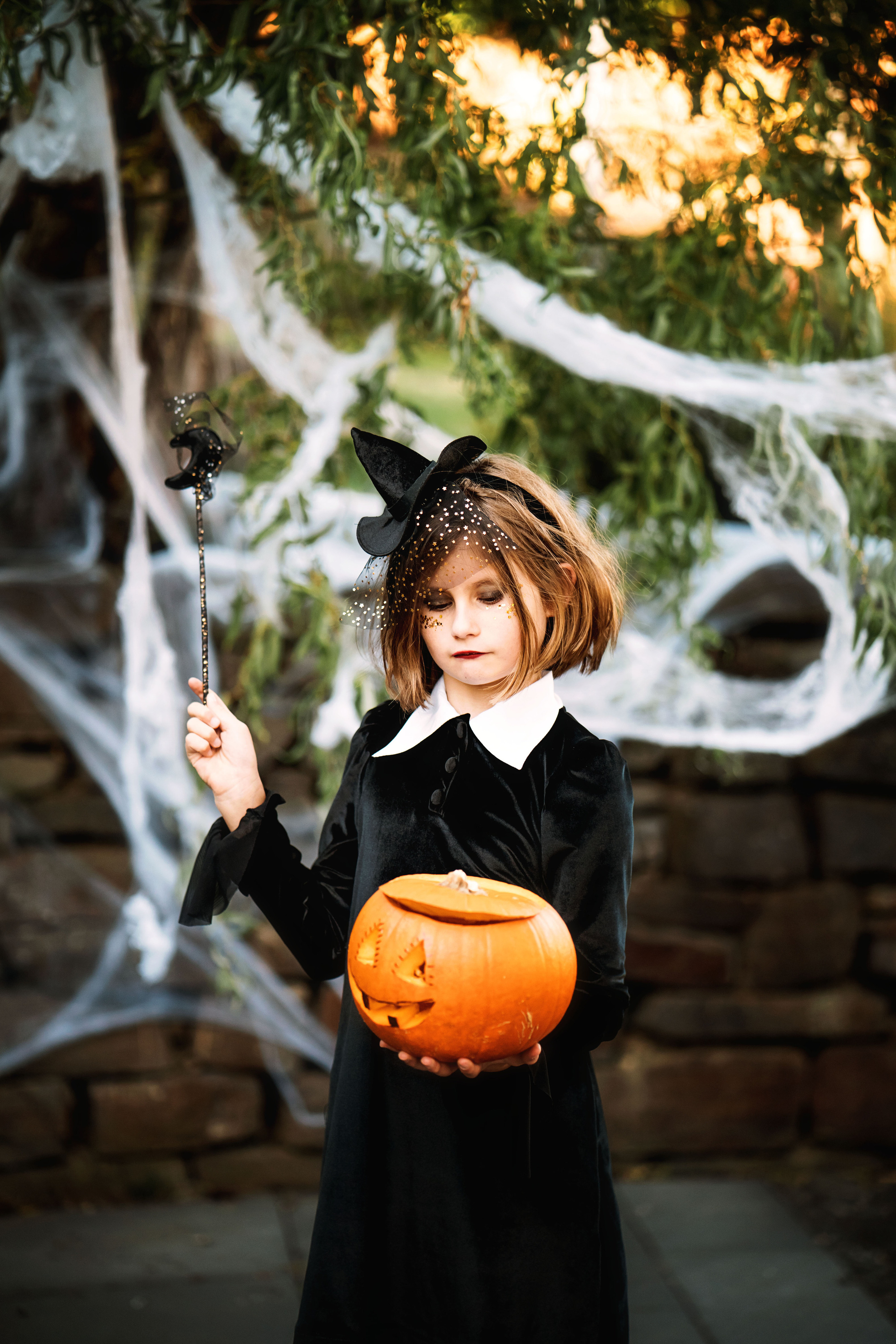 Halloween witch. Family, Lifestyle and Portrait photograher in Trier, Germany