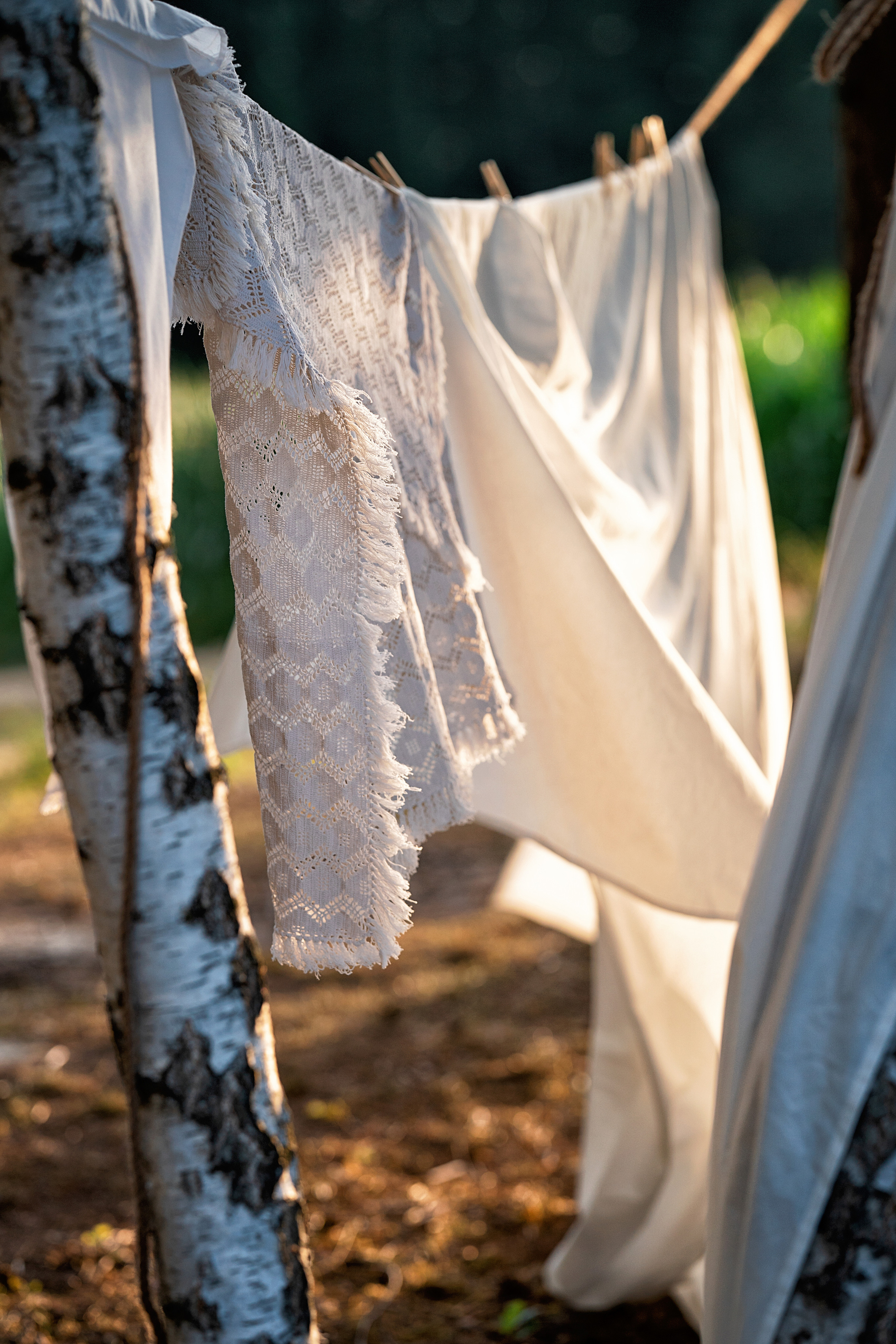 Laudry at the lake. Family, Lifestyle and Portrait photograher in Trier, Germany