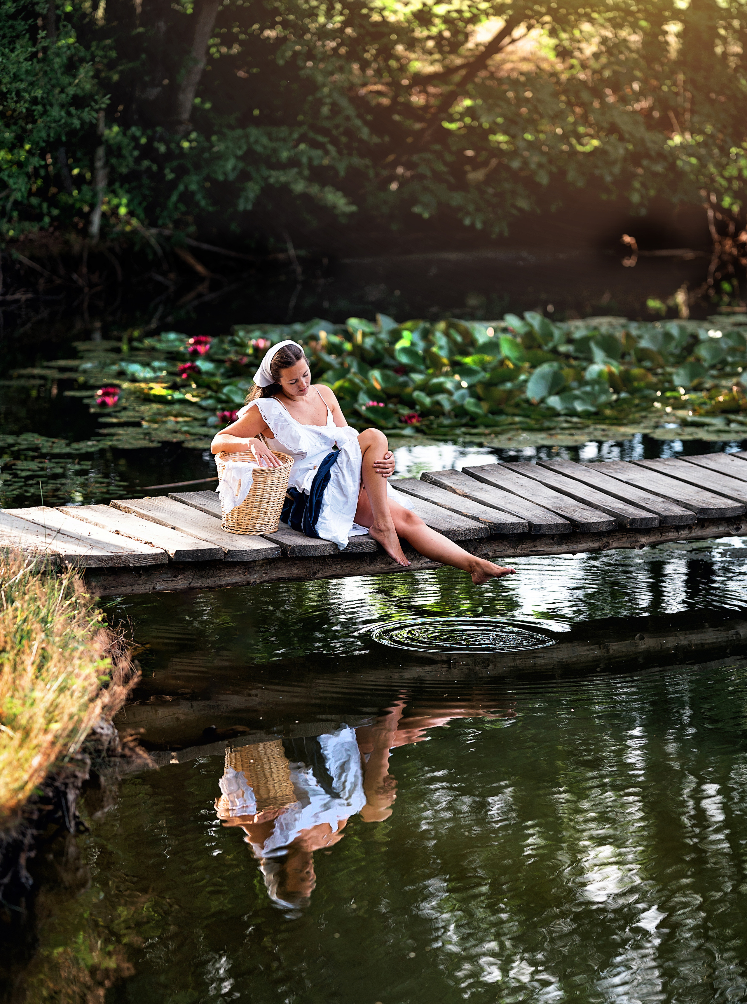 Laudry at the lake. Family, Lifestyle and Portrait photograher in Trier, Germany