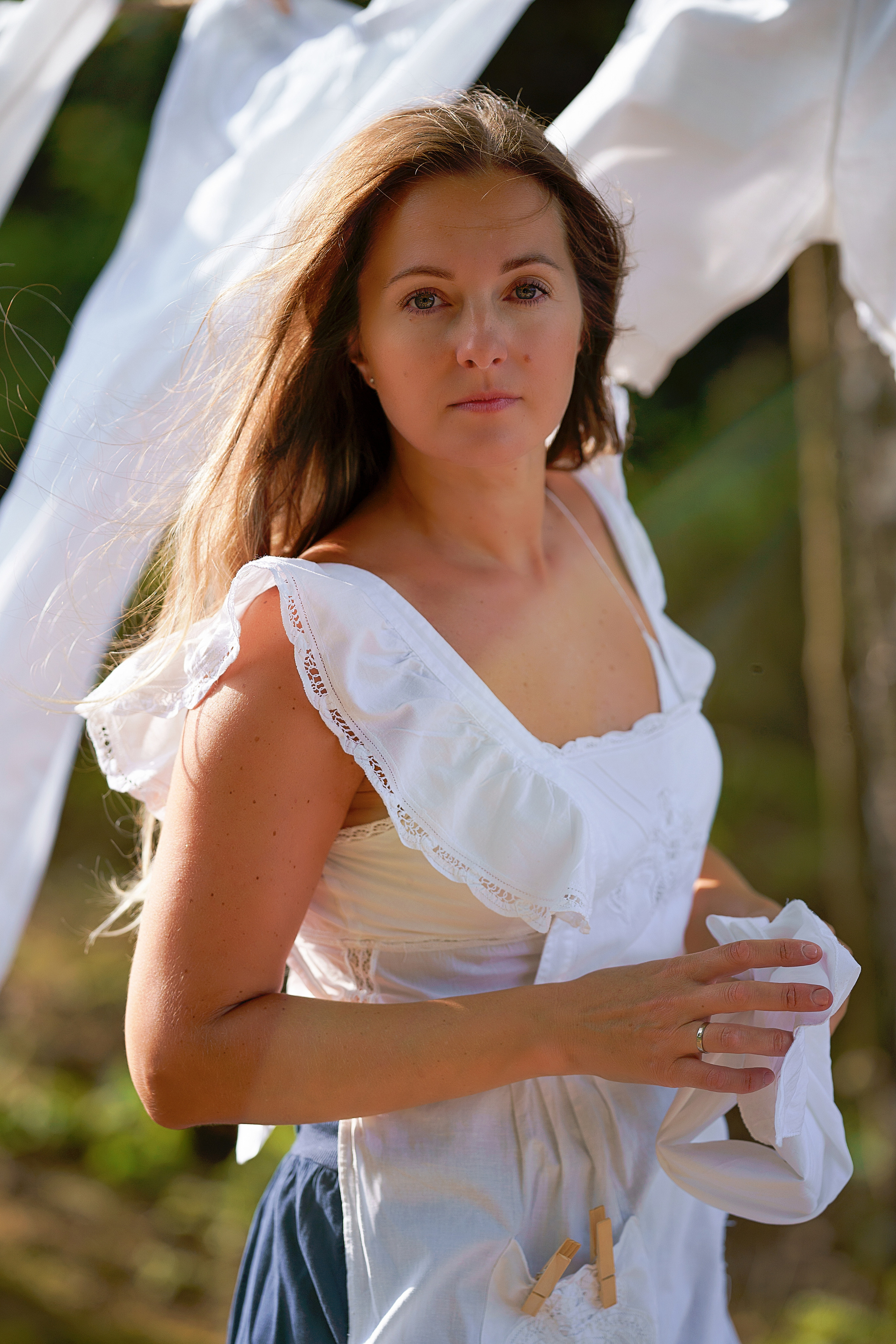 Laudry at the lake. Family, Lifestyle and Portrait photograher in Trier, Germany