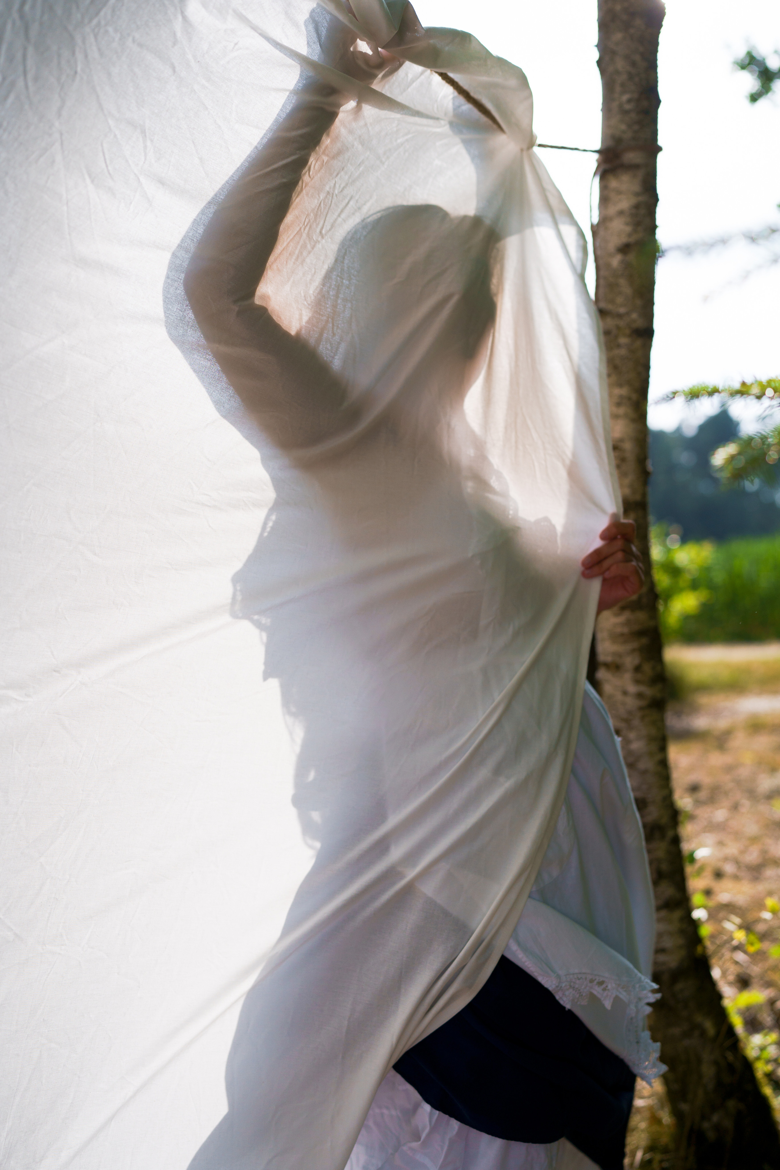 Laudry at the lake. Family, Lifestyle and Portrait photograher in Trier, Germany