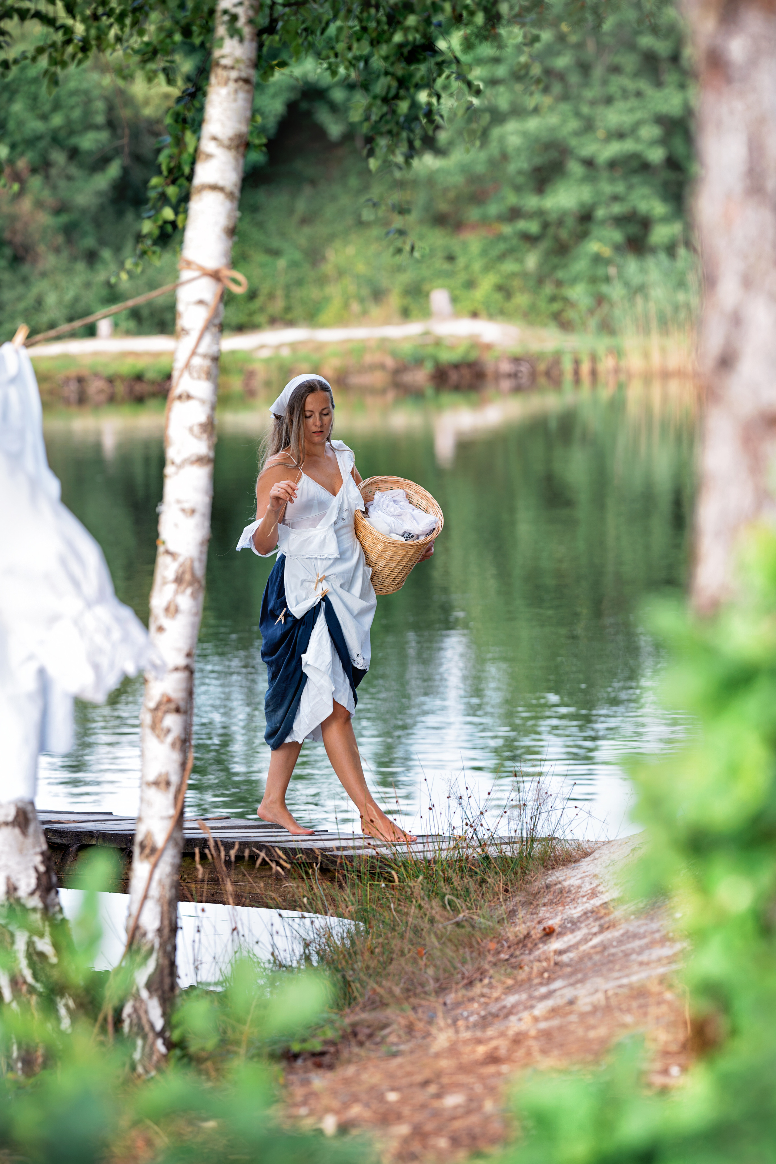 Laudry at the lake. Family, Lifestyle and Portrait photograher in Trier, Germany