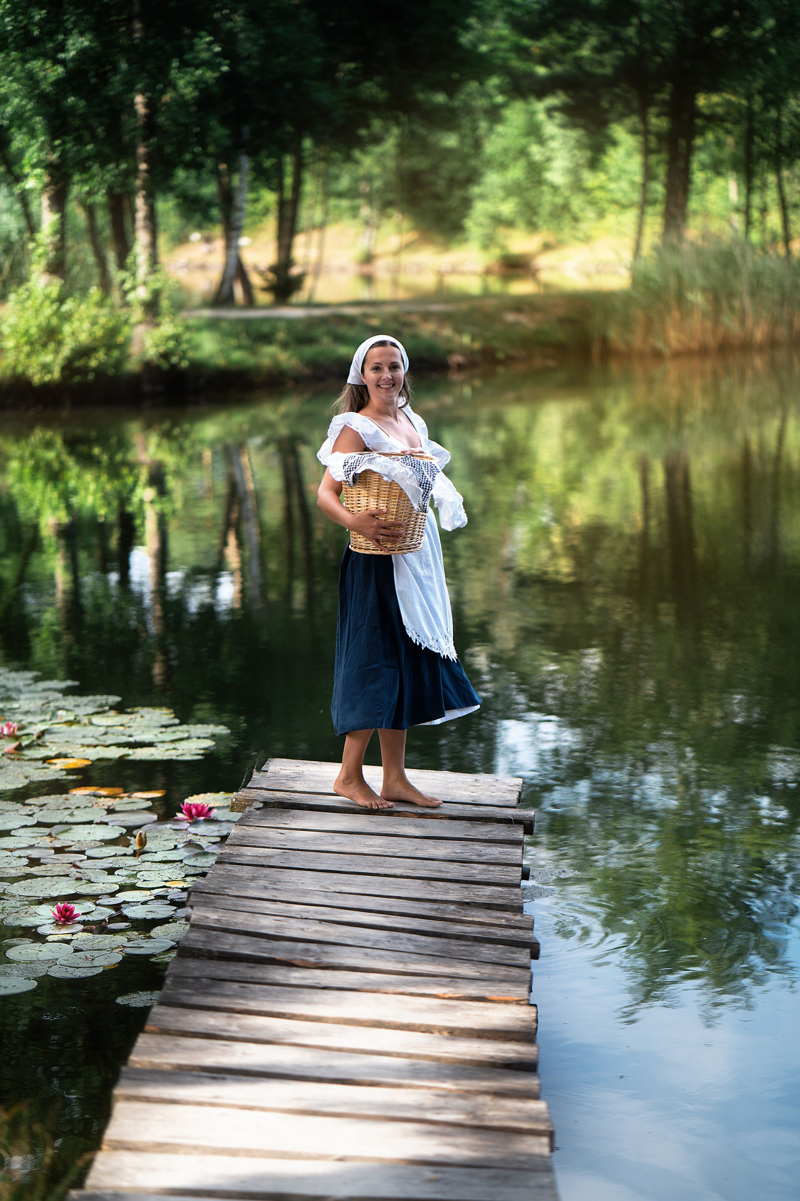 Laudry at the lake. Family, Lifestyle and Portrait photograher in Trier, Germany