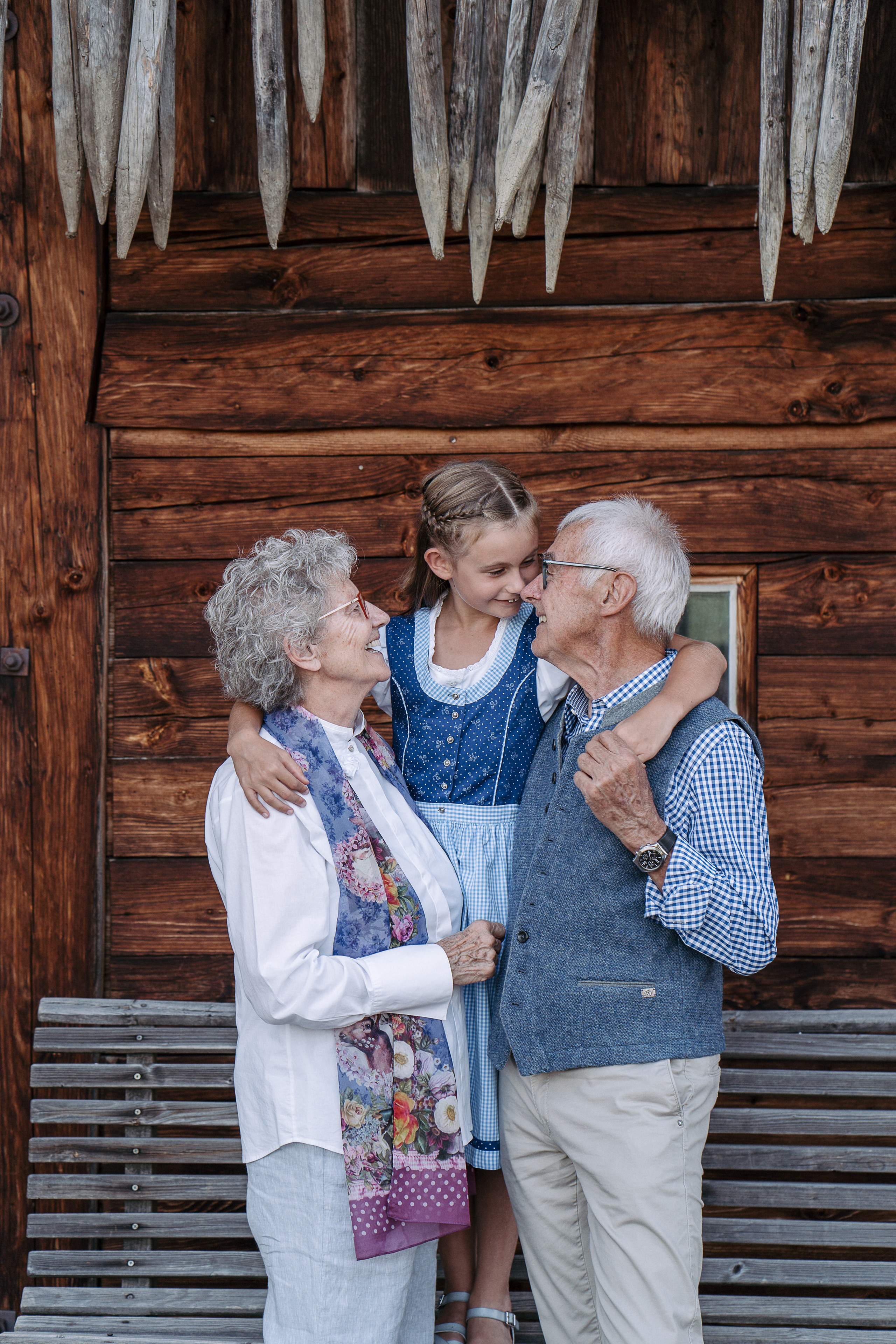 С бабушкой и дедушкой. Семейный, детский и женский фотограф в Германии, Трире