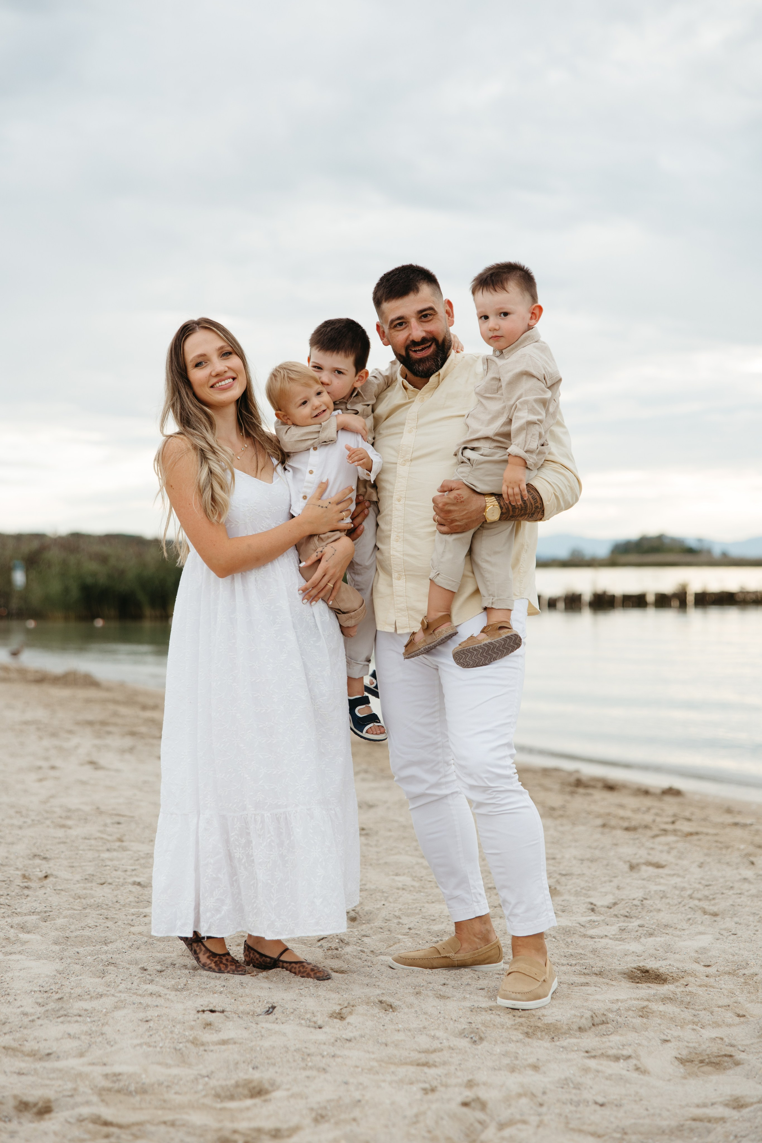 Familie Dujmović. Family photographer in Bern, Switzerland