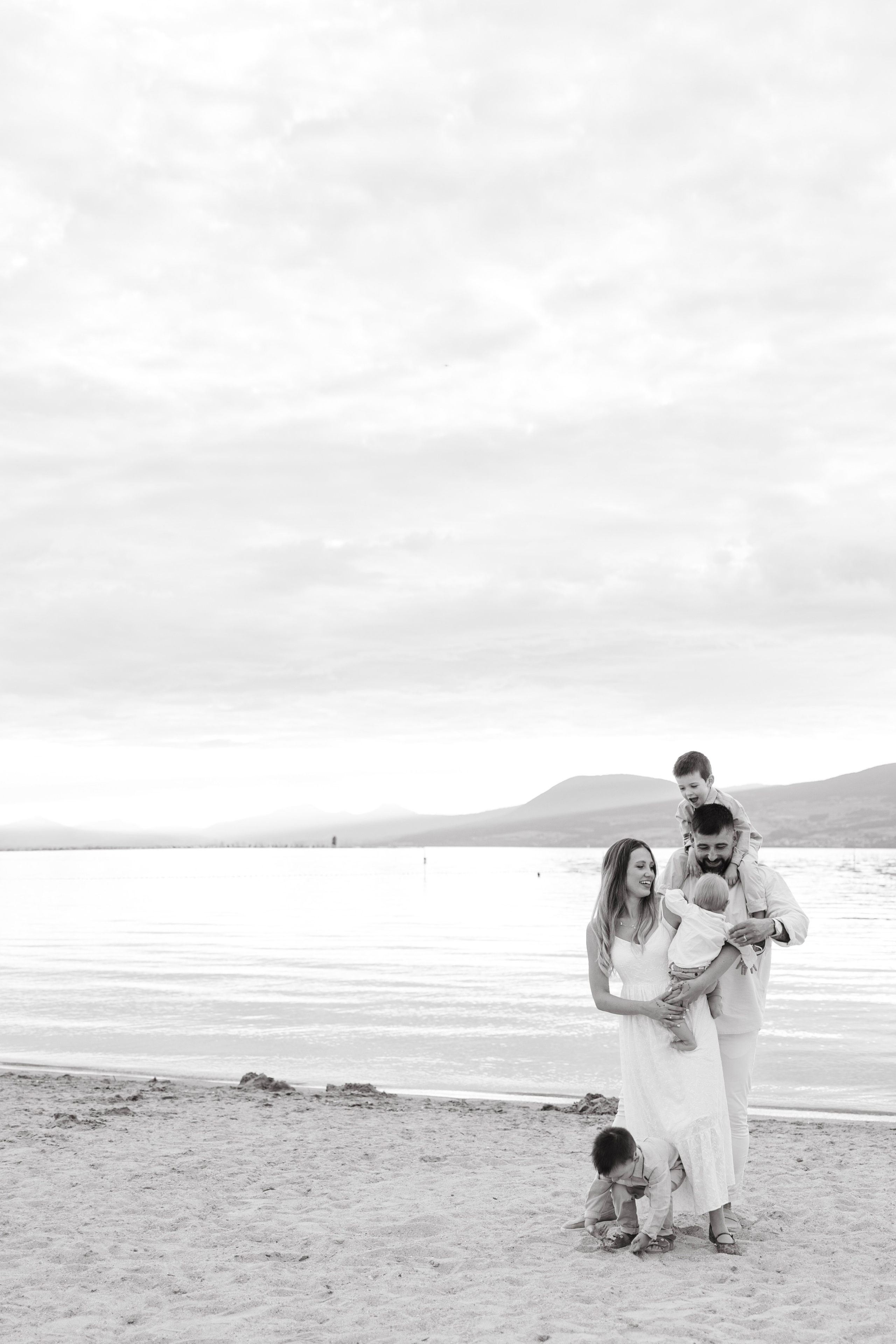 Familie Dujmović. Family photographer in Bern, Switzerland