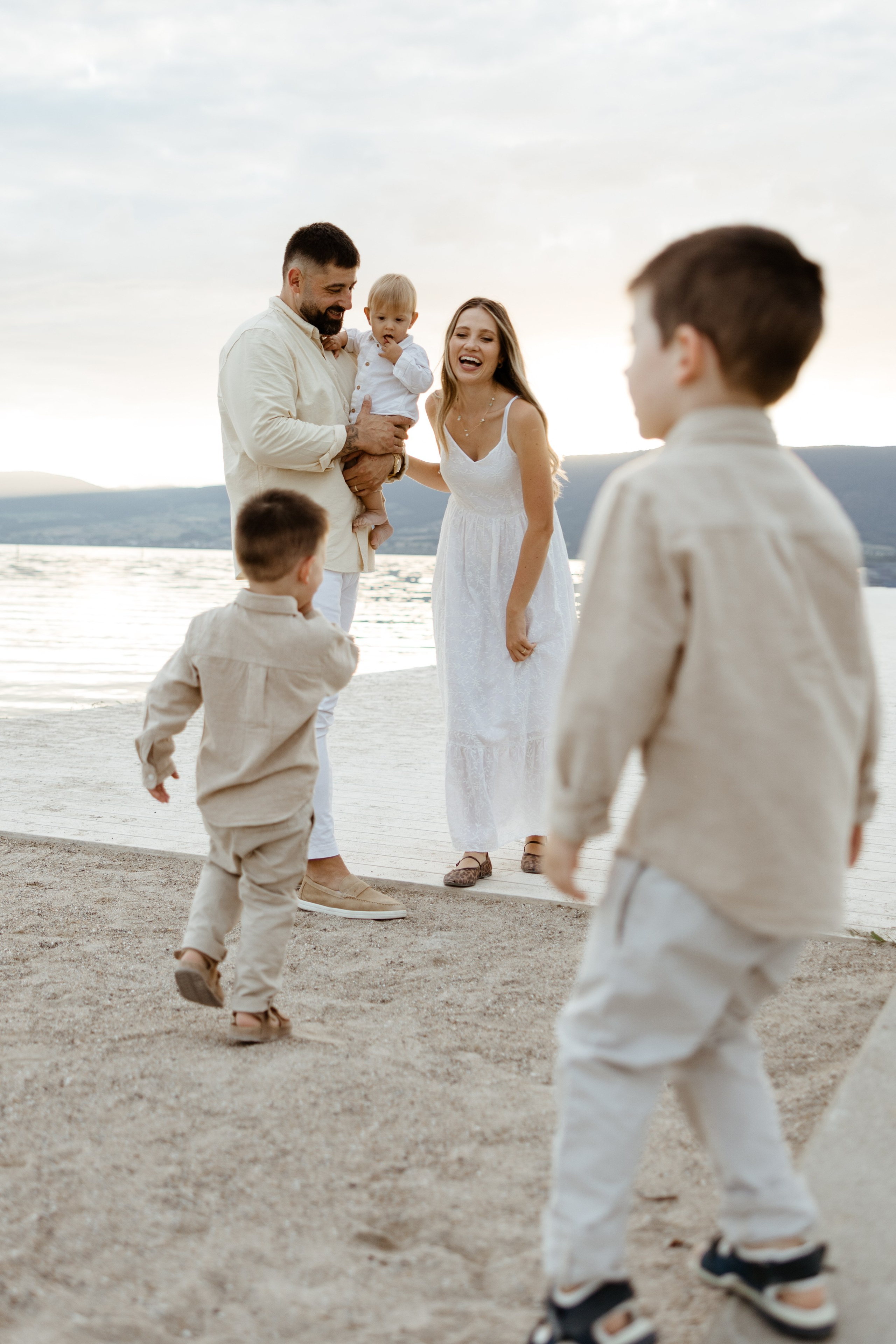 Familie Dujmović. Family photographer in Bern, Switzerland