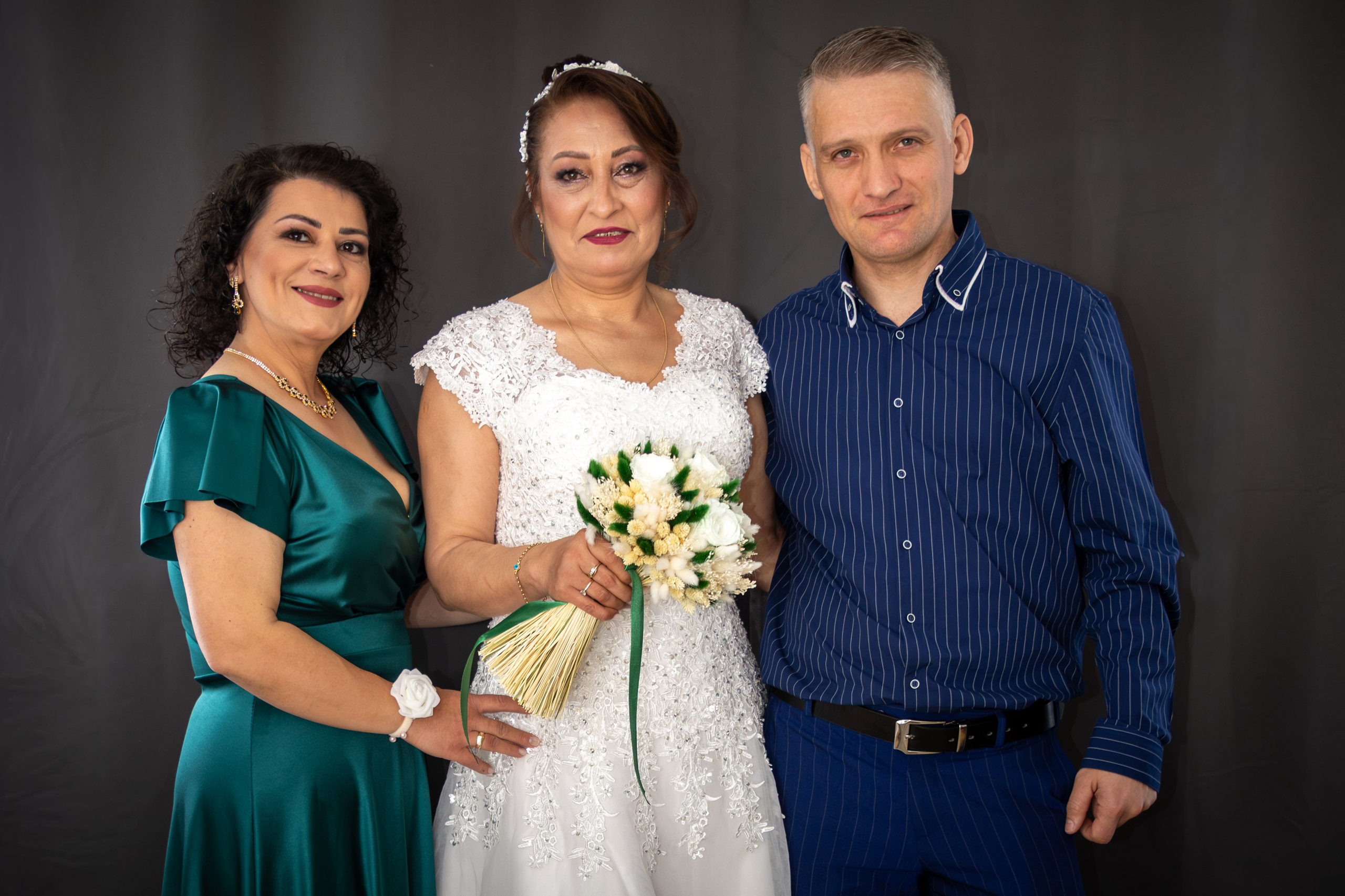 Bogdan si Flori. Fotograf familie, mini studio, evenimente, botez, majorat
