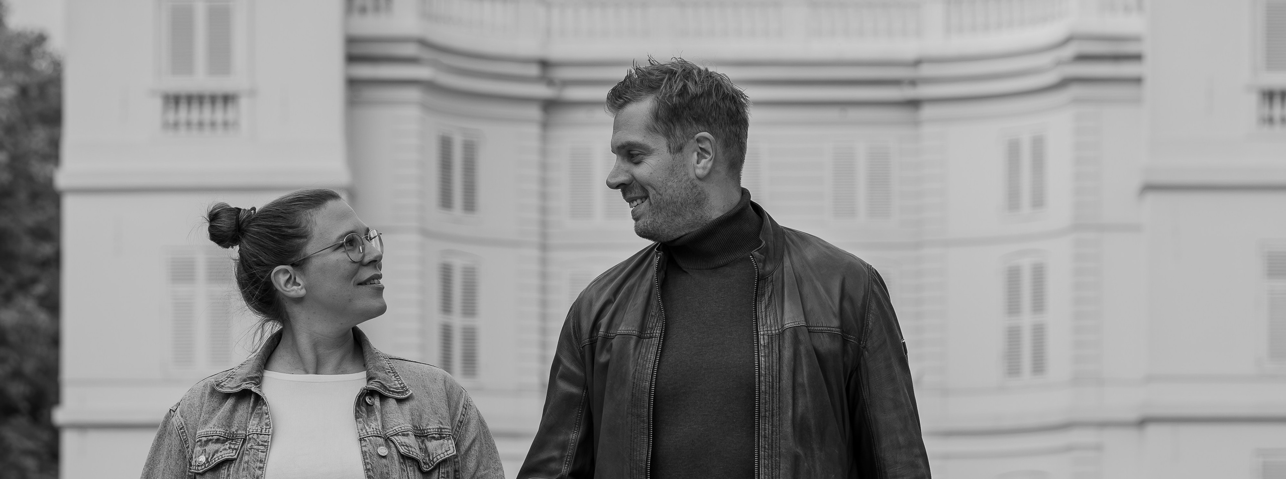 Romantische wandeling aan kasteel koppel