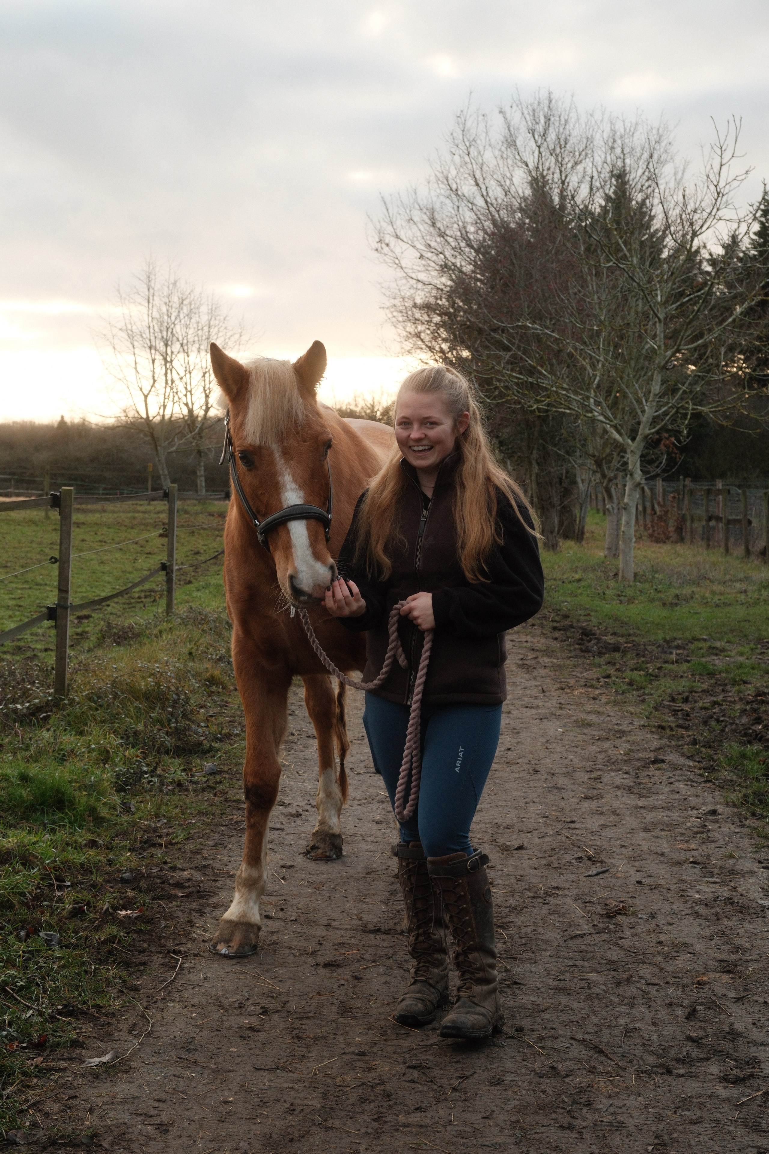 Portrait photography with Fudge the horse. Cal Takes Photos