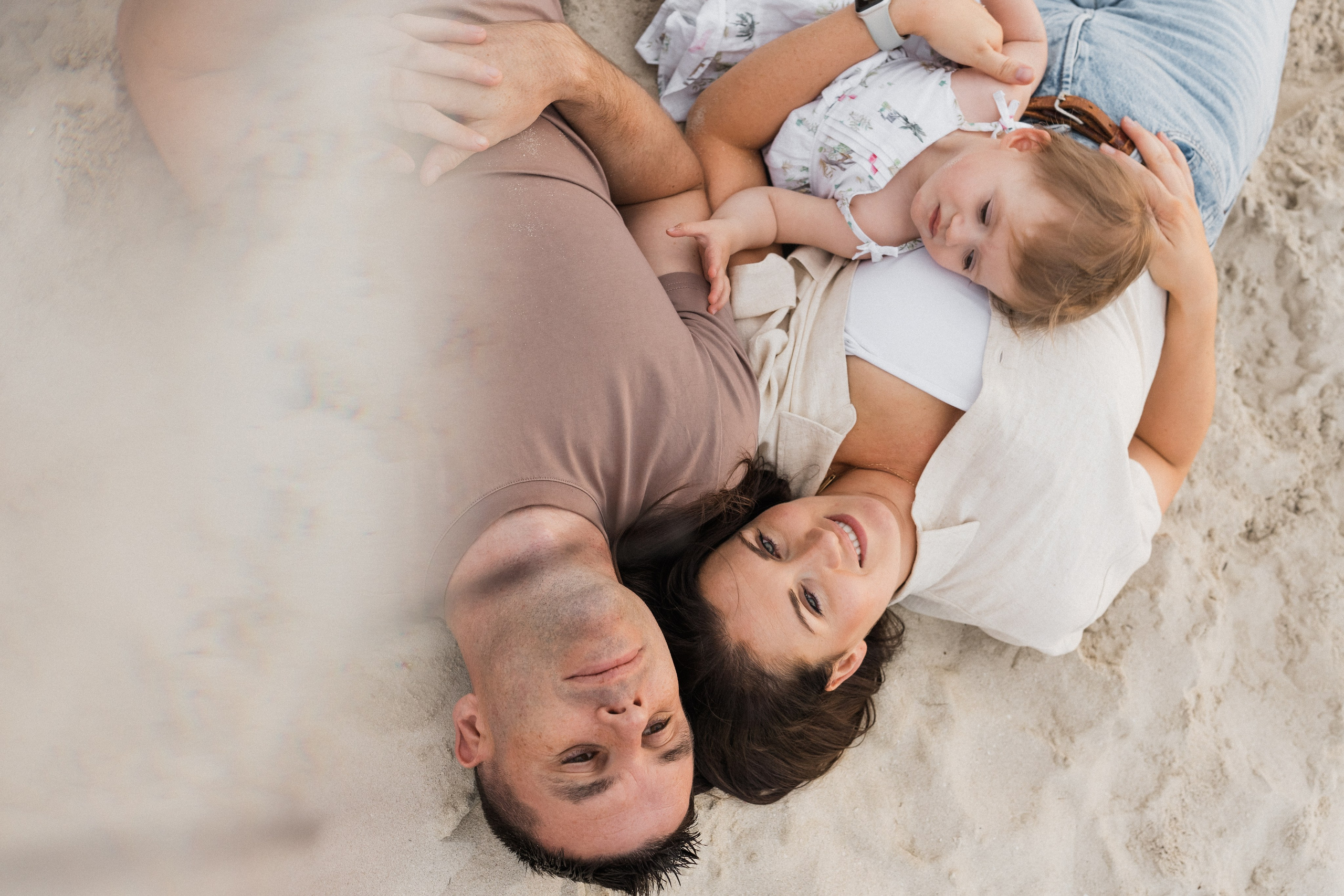 Seagulls and first birthday. Professional Photographer Abu Dhabi, Dubai — Yulia Ismoilova | 2025