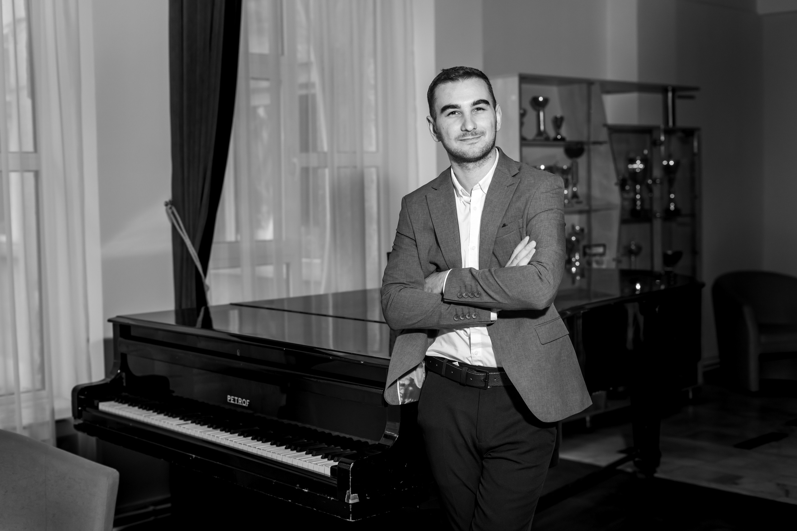 Ședință foto Absolvire Master (Pian UPG). Mihai Alexandra Events