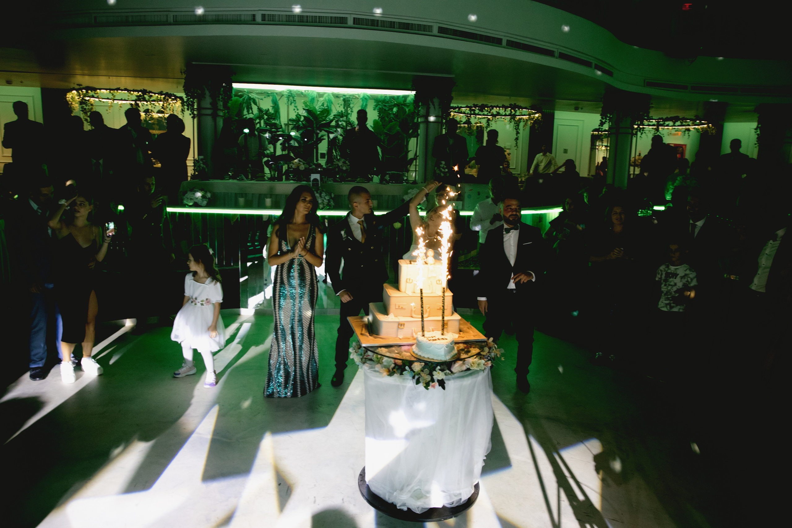 Bianca & Mihnea Pitesti. MDimaFotoStudio. Fotograf de nuntă, evenimente private și de familie