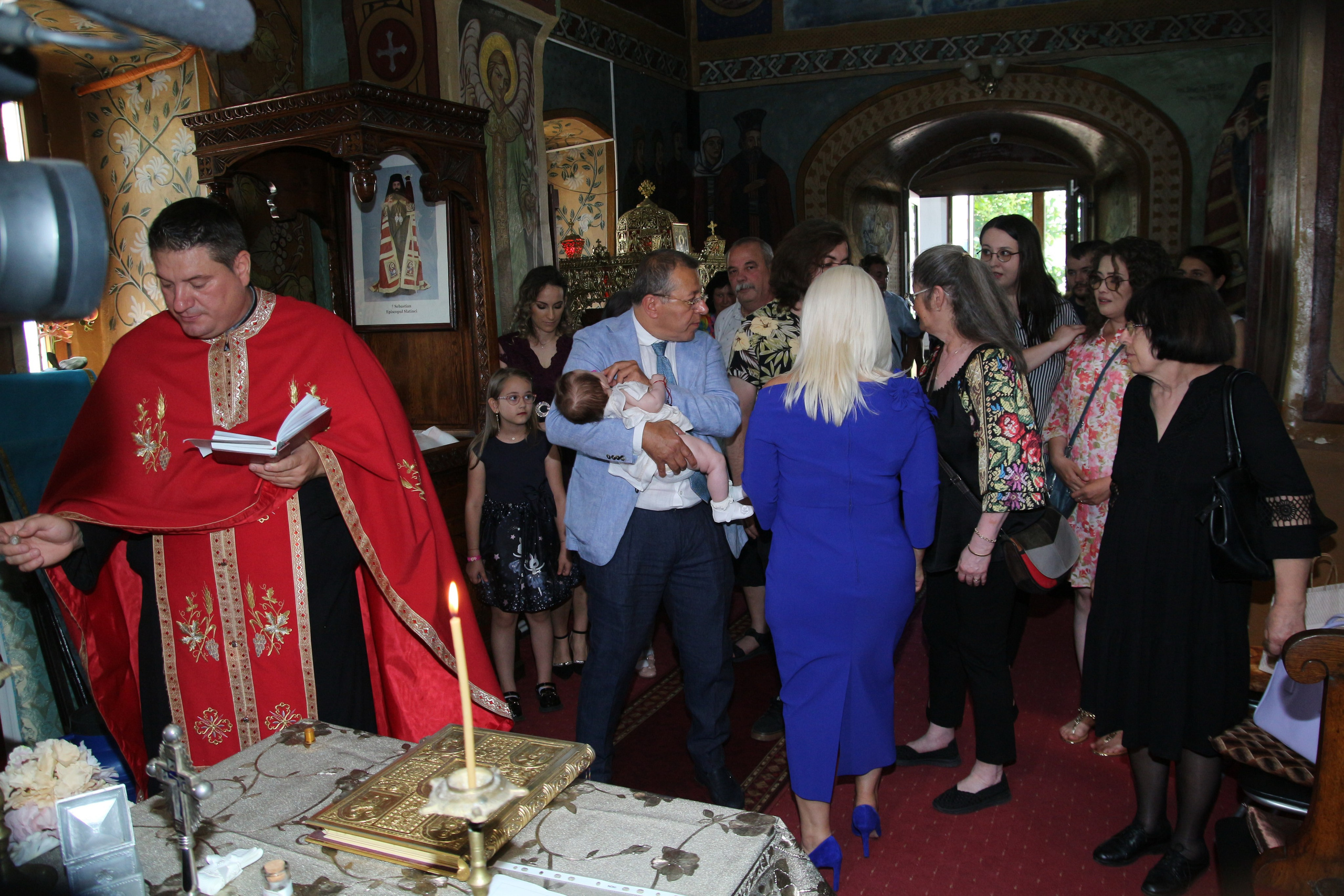 BYZO MEDIA. PETRU BYZO - family and children photographer in ROMANIA