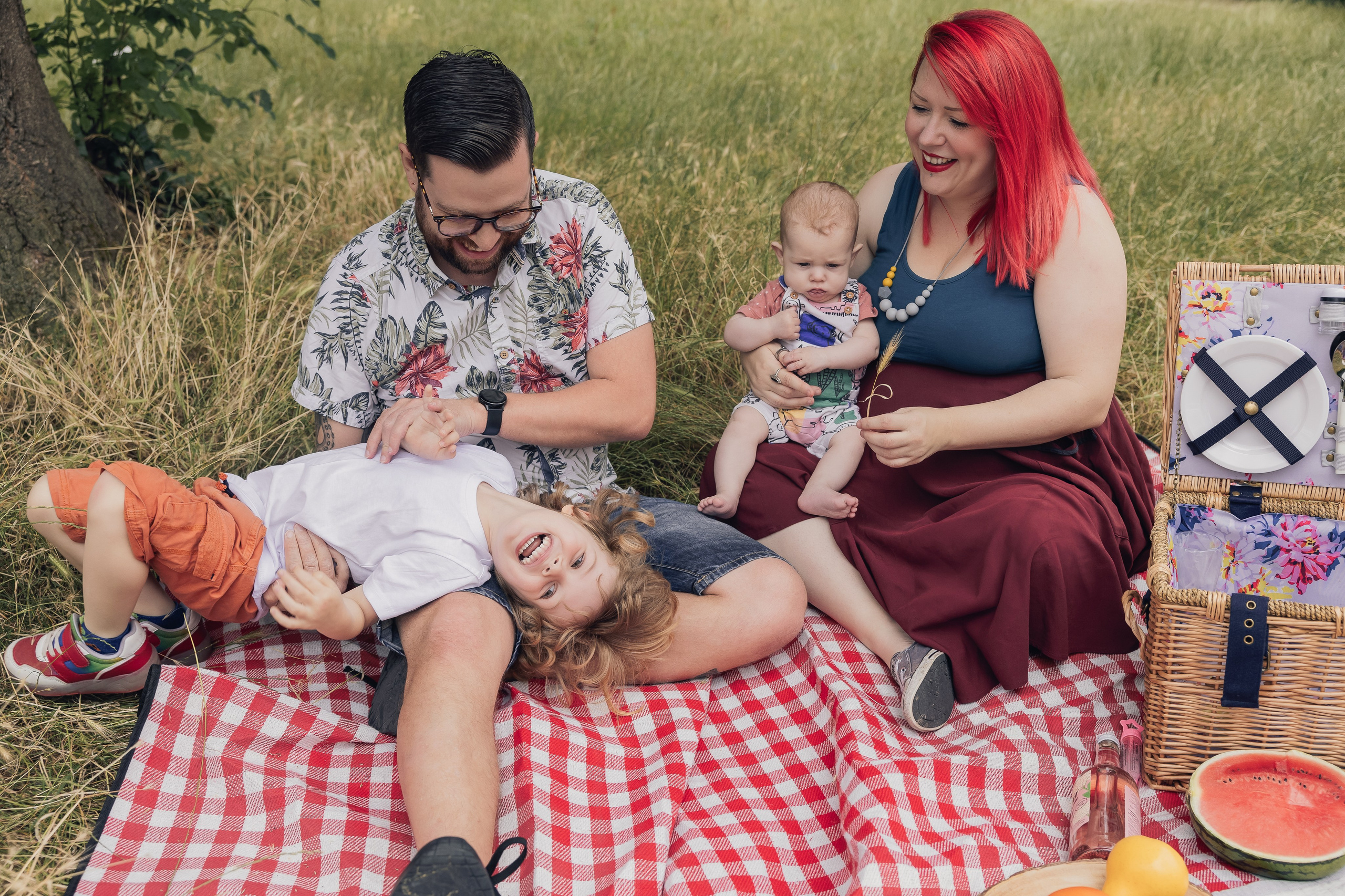 Summer Picnics. PHOTOGRAPHER IN LONDON