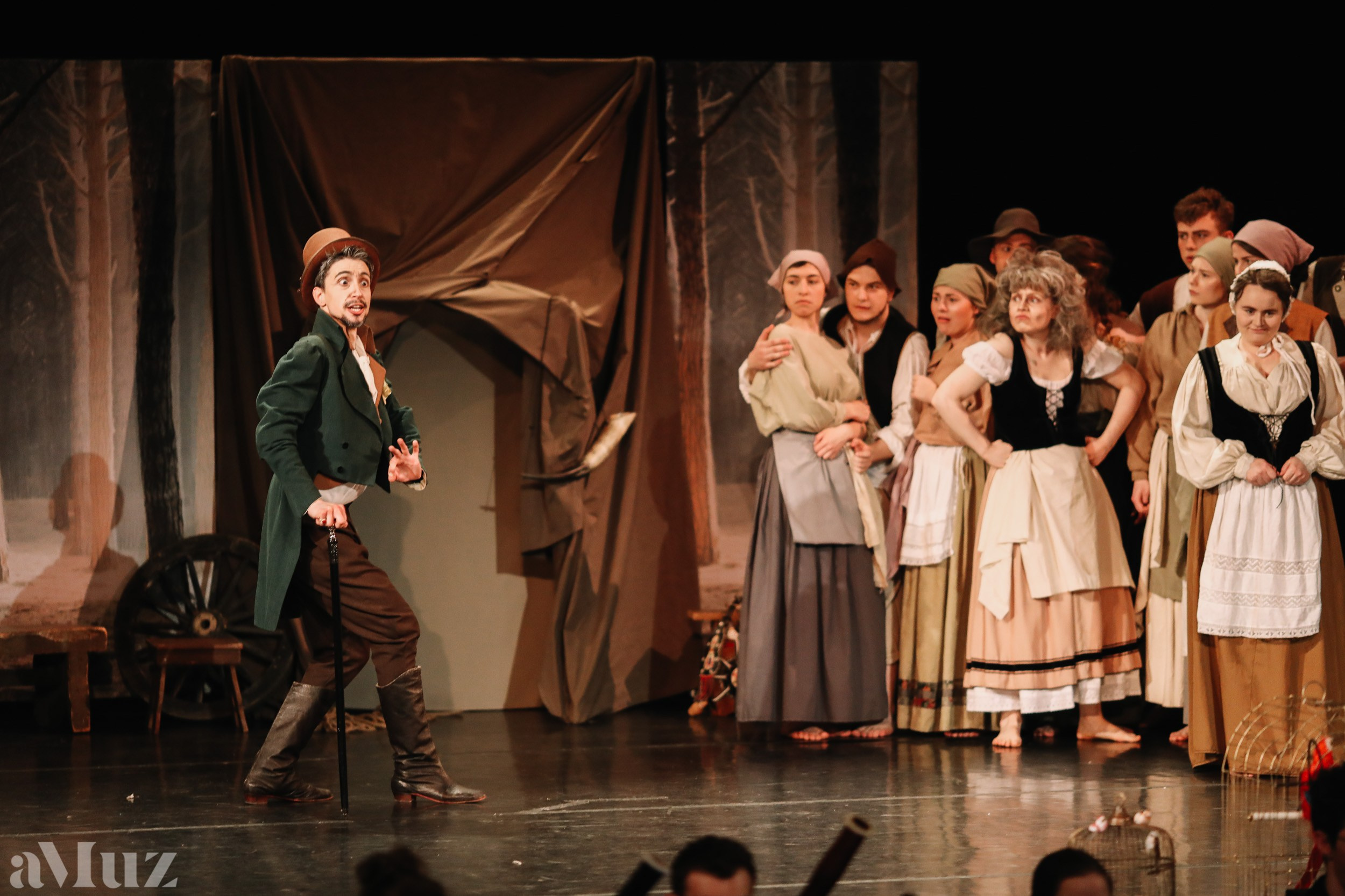 Opera Łąkowa. Fotograf Ślubny Warszawa - Sesje Biznesowe Rodzinne Eventy