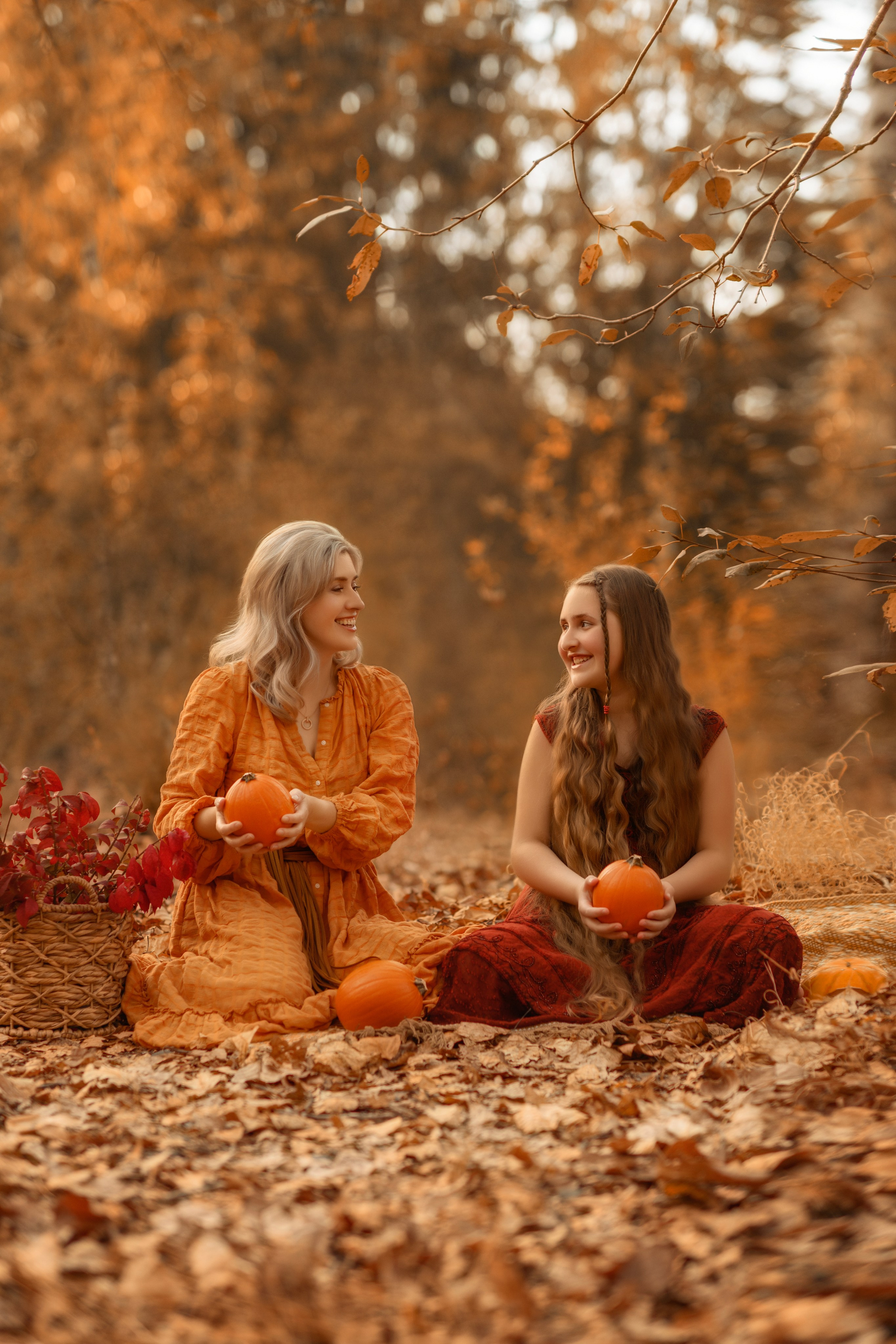Timeless Mother-Daughter Bond. Wedding & portrait photography in the Seattle Area. Helen Michelle photographer