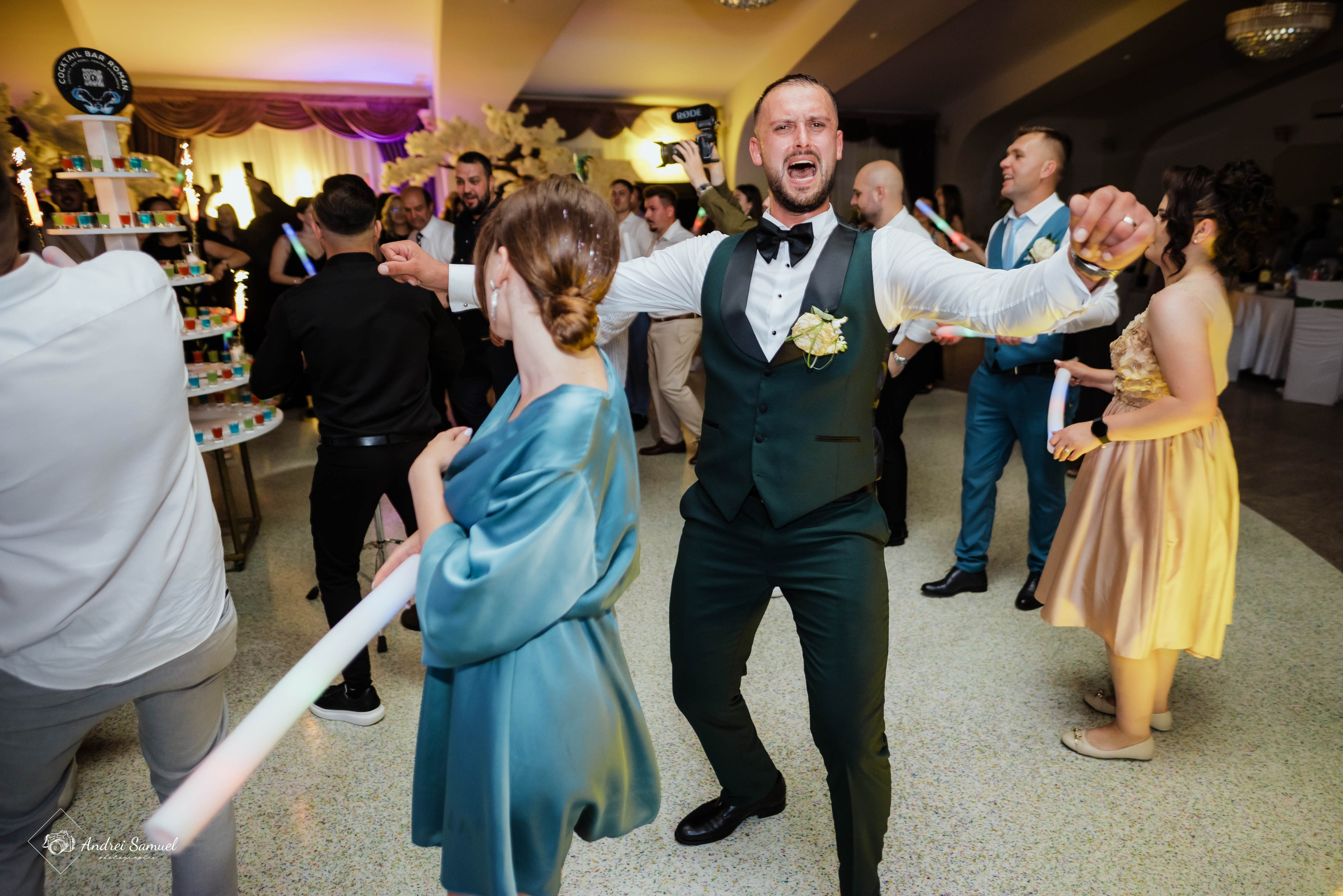 Oana & Romil. Andrei Samuel – Fotograf București | Evenimente, Studio, Imobiliare, Produs