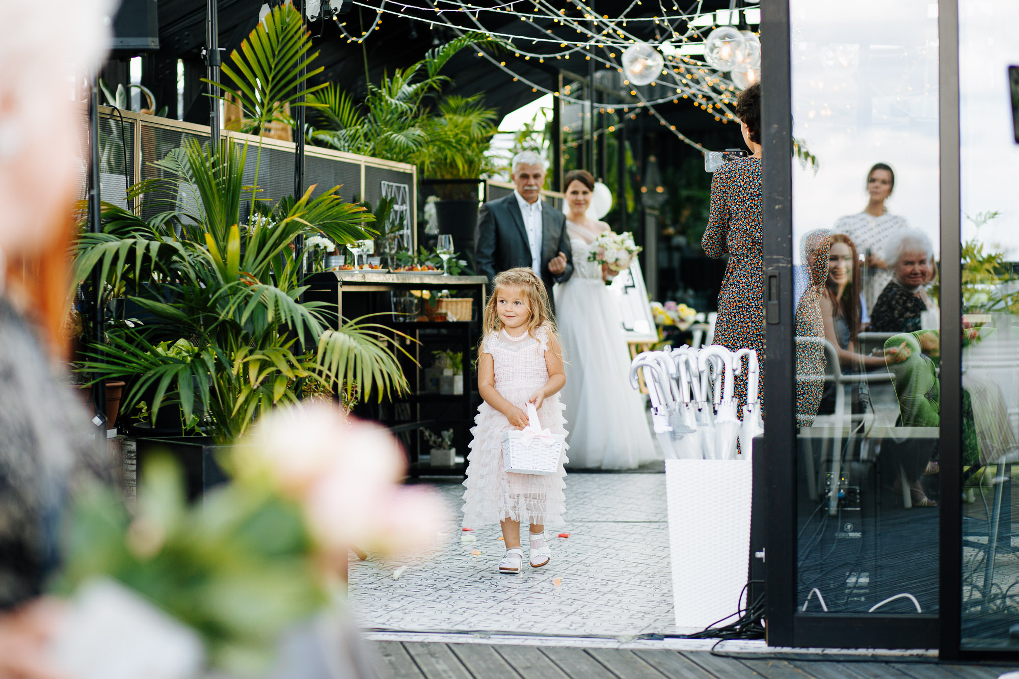 Kāzas svinības restorānā Herbārijs