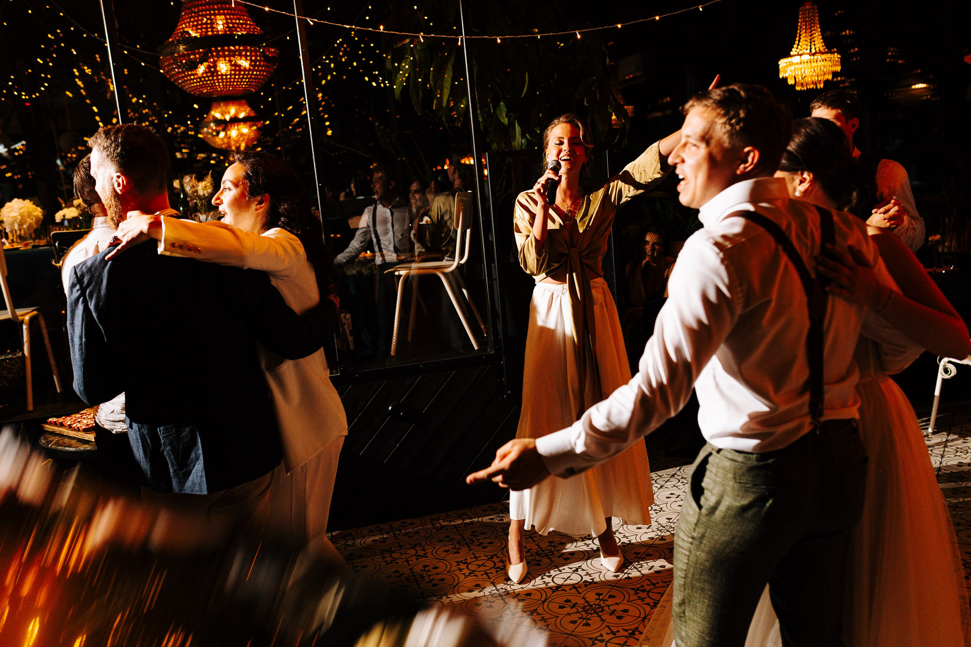 Kāzas svinības restorānā Herbārijs