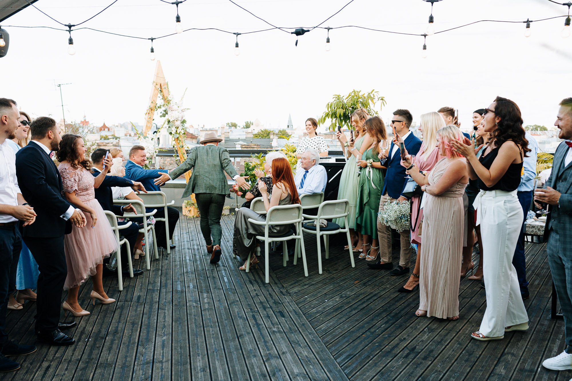 Kāzas svinības restorānā Herbārijs